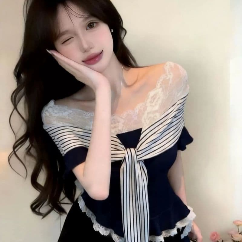순수한 욕망 달콤한 핫걸 레이스 조각 페이크 레이어드 스트라이프 반팔 티셔츠 여성 디자인 센스 여름 몸매 가꾸기 쇼트 스타일 맨위 이미지 4