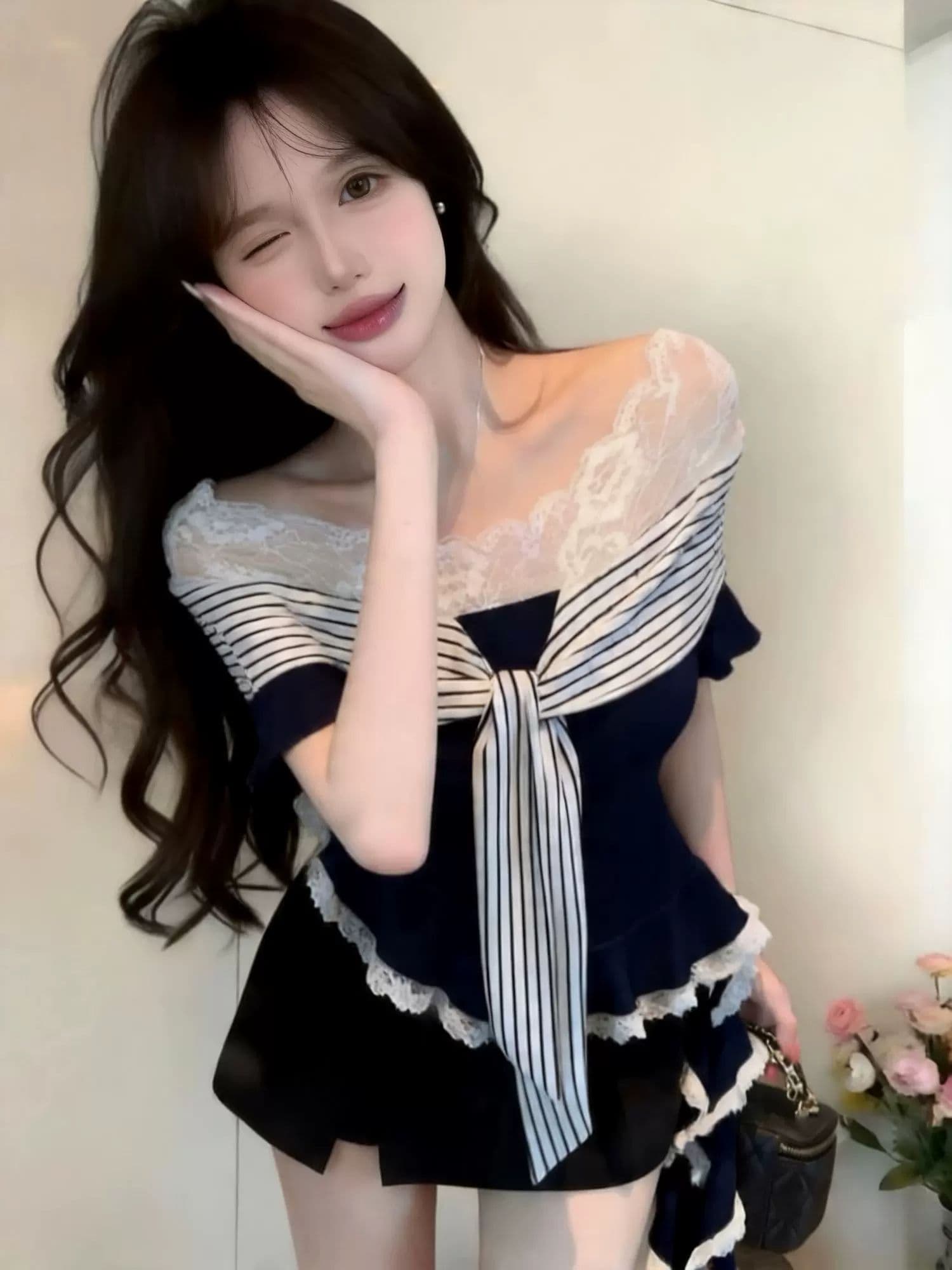 순수한 욕망 달콤한 핫걸 레이스 조각 페이크 레이어드 스트라이프 반팔 티셔츠 여성 디자인 센스 여름 몸매 가꾸기 쇼트 스타일 맨위 상세 이미지 4