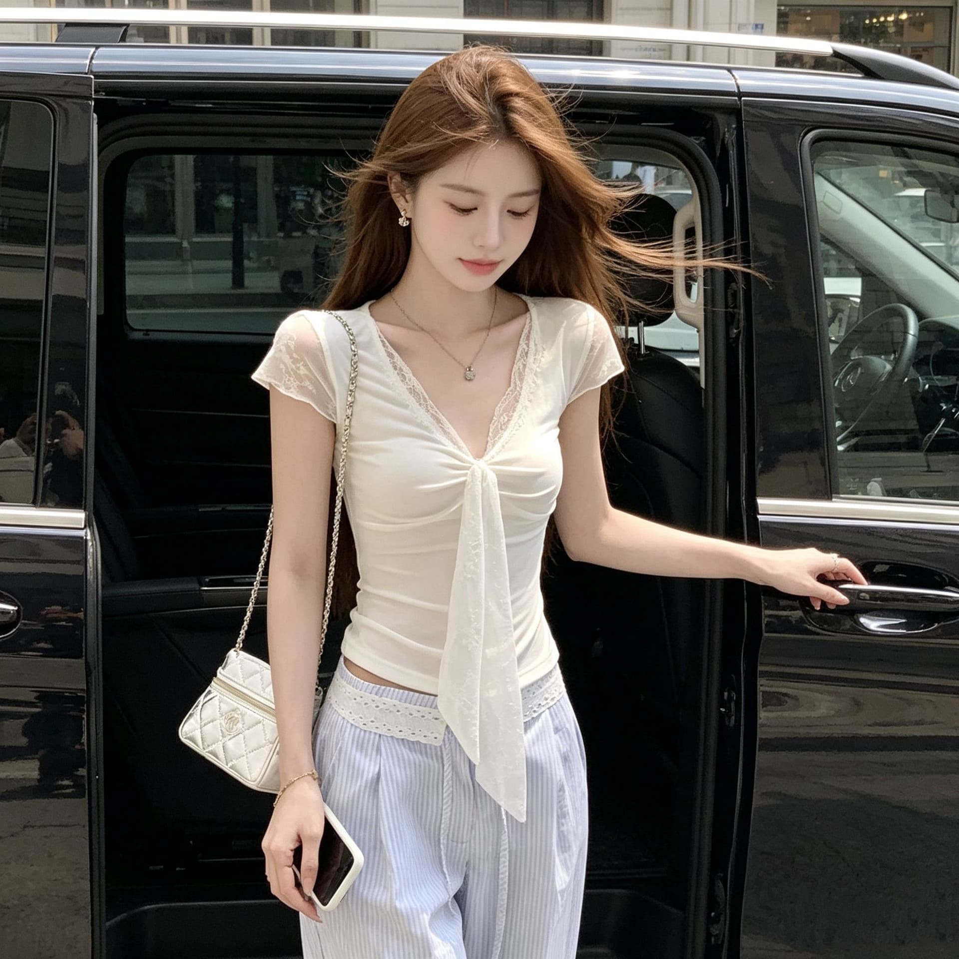 와 사고 방식 화이트 V넥 레이스 조각 긍정적 인 어깨 반팔 티셔츠 여성 여름 순수한 욕망 몸매 가꾸기 고유 한 맨위 상세 이미지 3