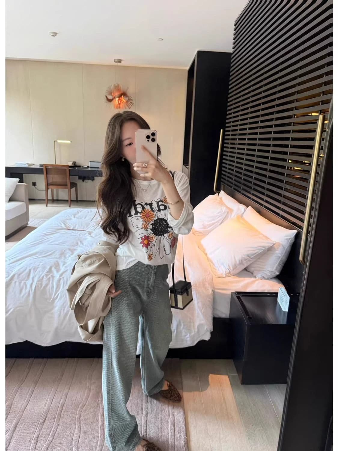 2026 가을 21 순면 210 그램 순면 가을 의상 긴팔 티셔츠 여성 루즈핏 맨위 프린트 상세 이미지 3