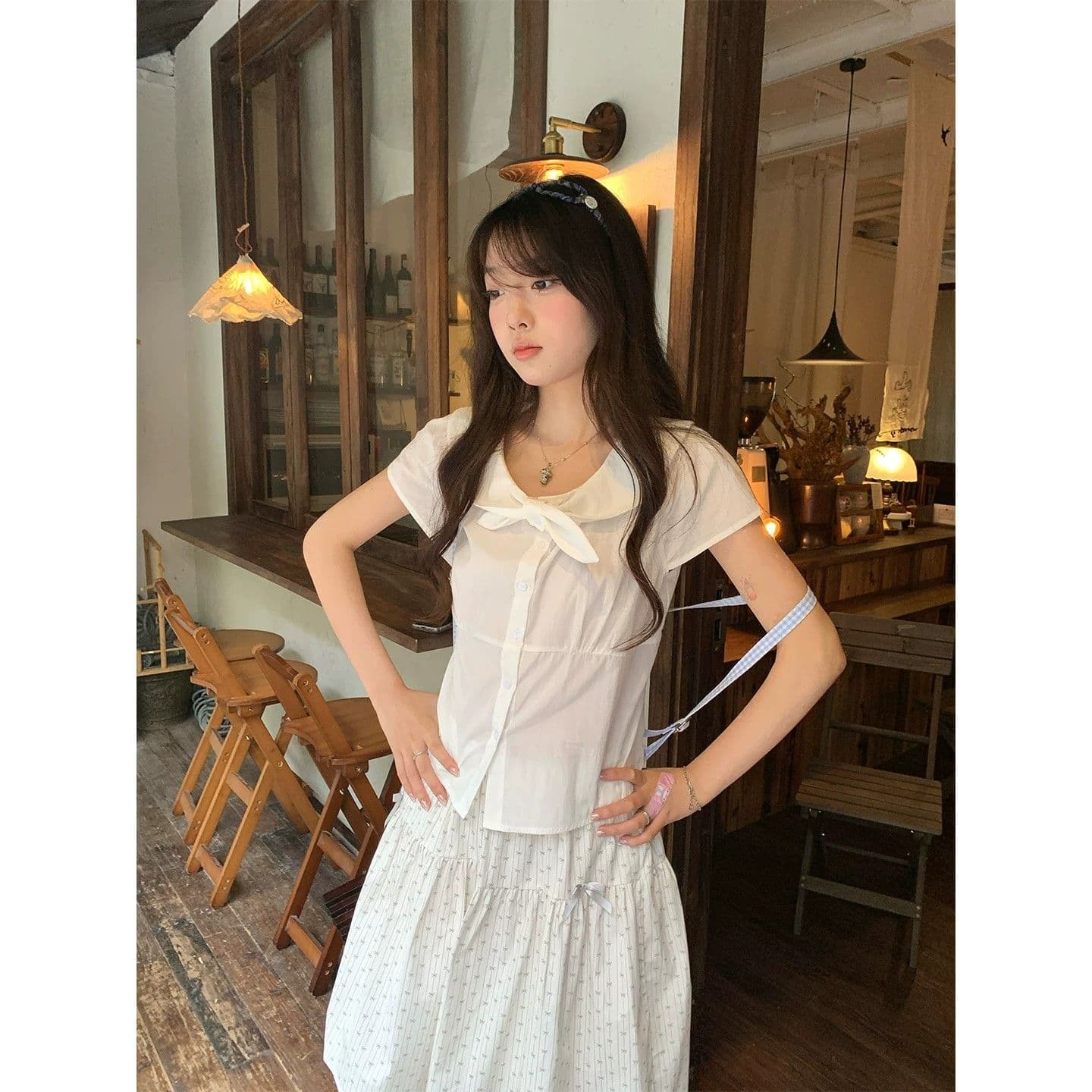 hollyii 한 부서 라운드 넥 싱글 줄 버튼 허리 수축 나비 넥타이 셔츠 몸매 가꾸기 슬림해 보이는 반팔 맨위 2026 새로운 여름 상세 이미지 6