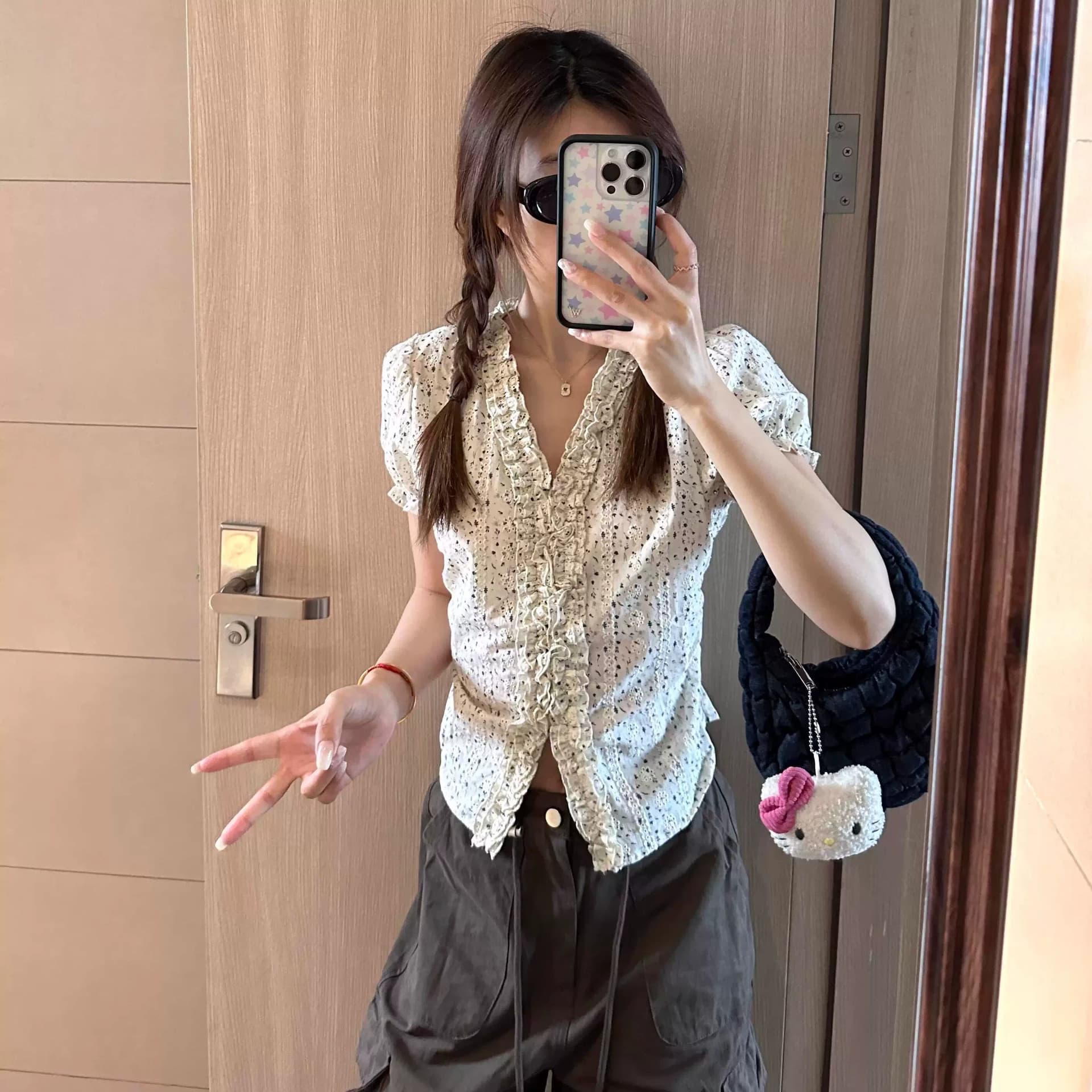 프랑스식 부드러운 꽃무늬 프린트 물 용해 프릴 V넥 여성 셔츠 슬림해 보이는 쇼트 스타일 캐주얼 새로운 다용도 맨위 상세 이미지 5