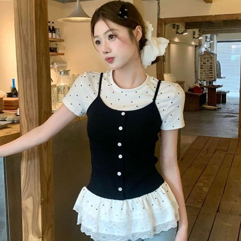 달콤한 핫걸 도트 무늬 페이크 레이어드 반팔 티셔츠 여성 여름 새로운 한 부서 달콤함 부드러운 몸매 가꾸기 슬림해 보이는 맨위 ins