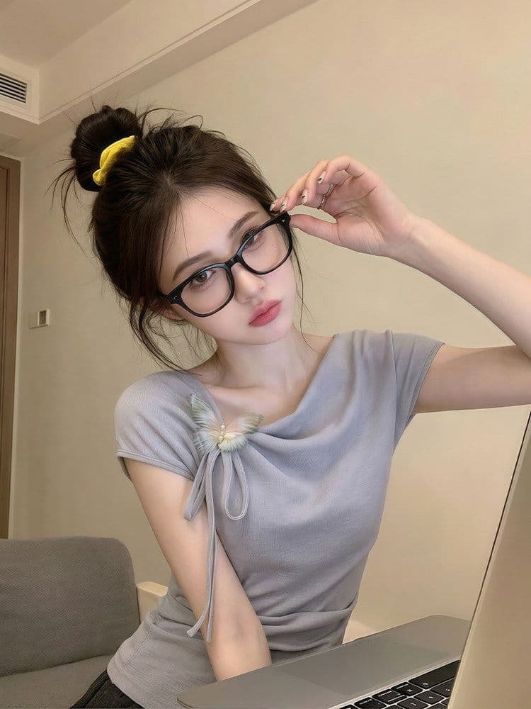 빅 사이즈 지방 mm 보라색 아름다운 나비 매듭 반팔 티셔츠 여성 여름 얇은 스타일 디자인 센스 몸매 가꾸기 슬림해 보이는 맨위 상세 이미지 6