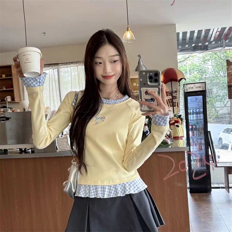 1 1 De 플러시 달콤한 스타일 도파민 부드러운 황색 체크무늬 패치워크 인사이드 가져 가라. 기본 셔츠 티셔츠 여성 가을 상세 이미지 6
