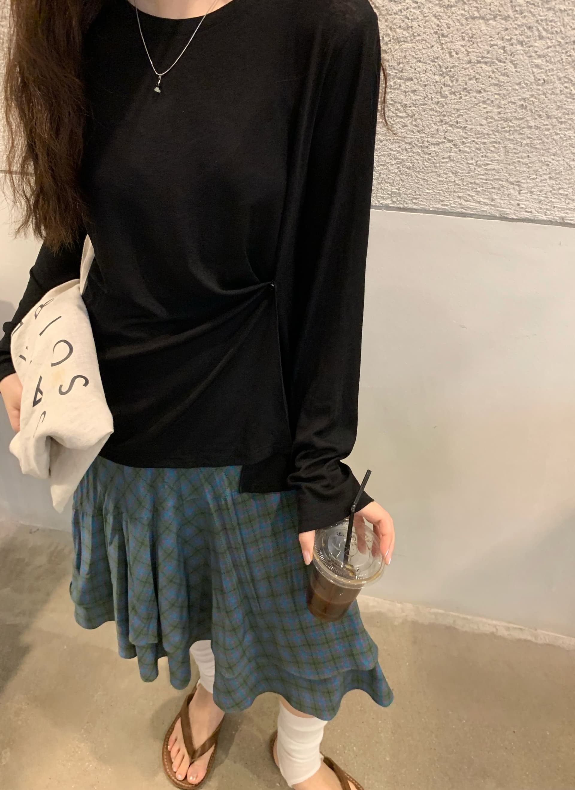 170 그램 눈꽃 면 35 라이 경기 서울 35 면 30 폴리 에스터 측면 부서 버클 긴팔 티셔츠 여성 얇은 스타일 자외선 차단 블라우스 맨위 상세 이미지 5