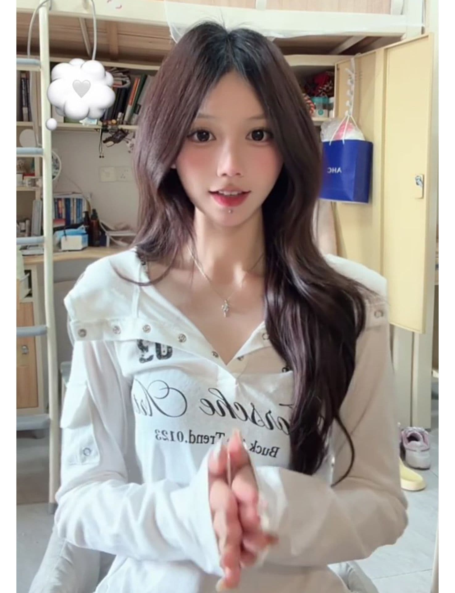 2026 가을 원본 솜씨 이중층 모자 광저우 눈꽃 면 자외선 차단 블라우스 여성 상세 이미지 4
