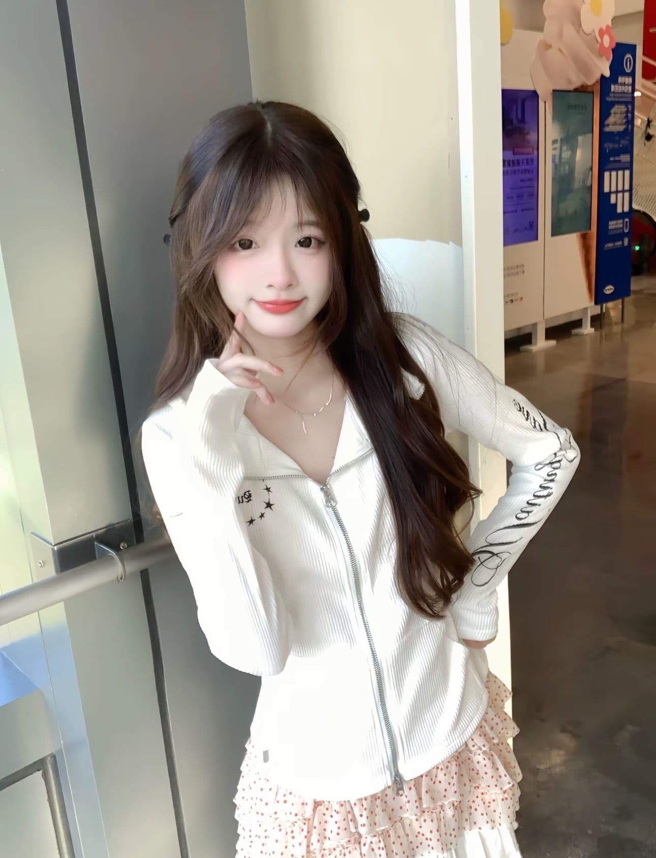 2026 가을 백금 지퍼 95 면 5 암모니아 Lun 이후 패키지 칼라 광저우 원본 원단 후드티 여성 상세 이미지 8