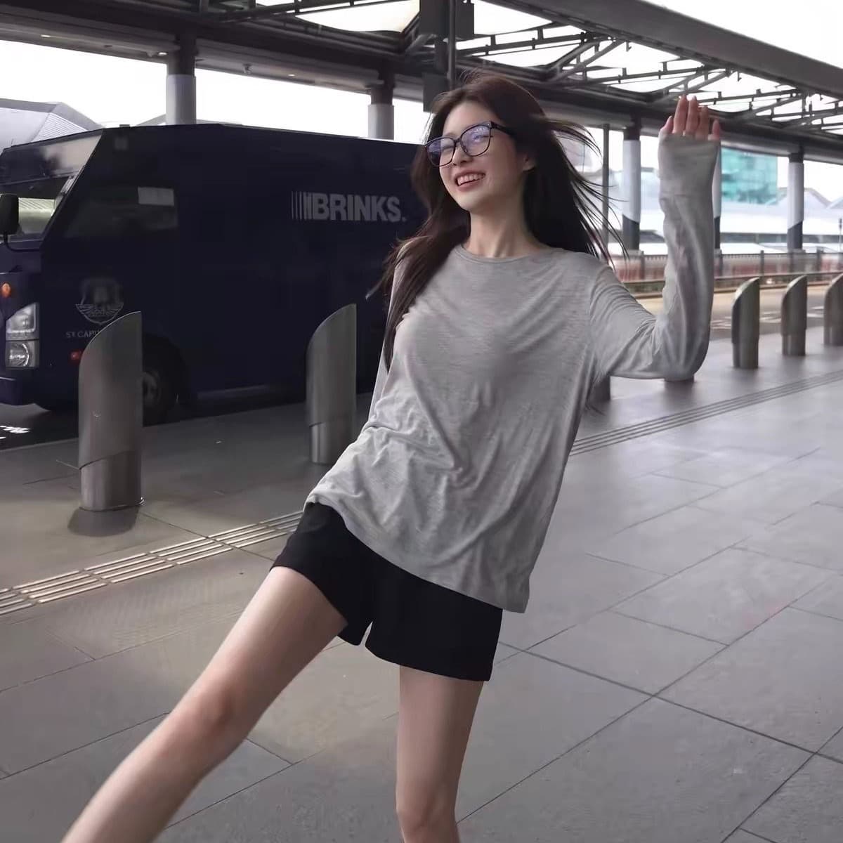 2026 가을 광저우 원단 반팔 티셔츠 여성 이미지 5