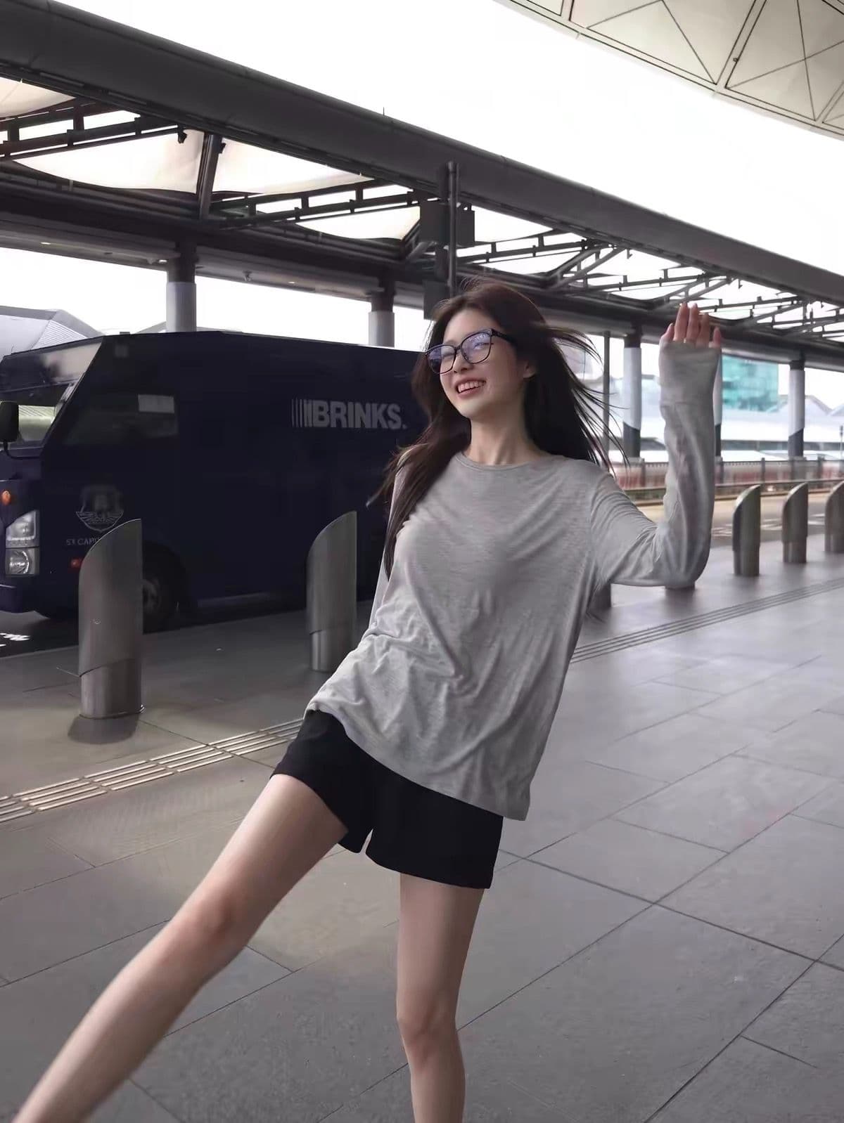 2026 가을 광저우 원단 반팔 티셔츠 여성 상세 이미지 3