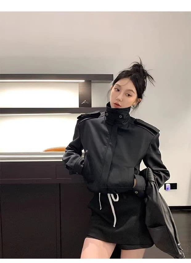 검정색 스탠드 칼라 넓은 어깨 여성 코트 가을 새로운 개성 단색 레트로 쇼트 스타일 캐주얼 다용도 재킷 맨위 트렌디 상세 이미지 3