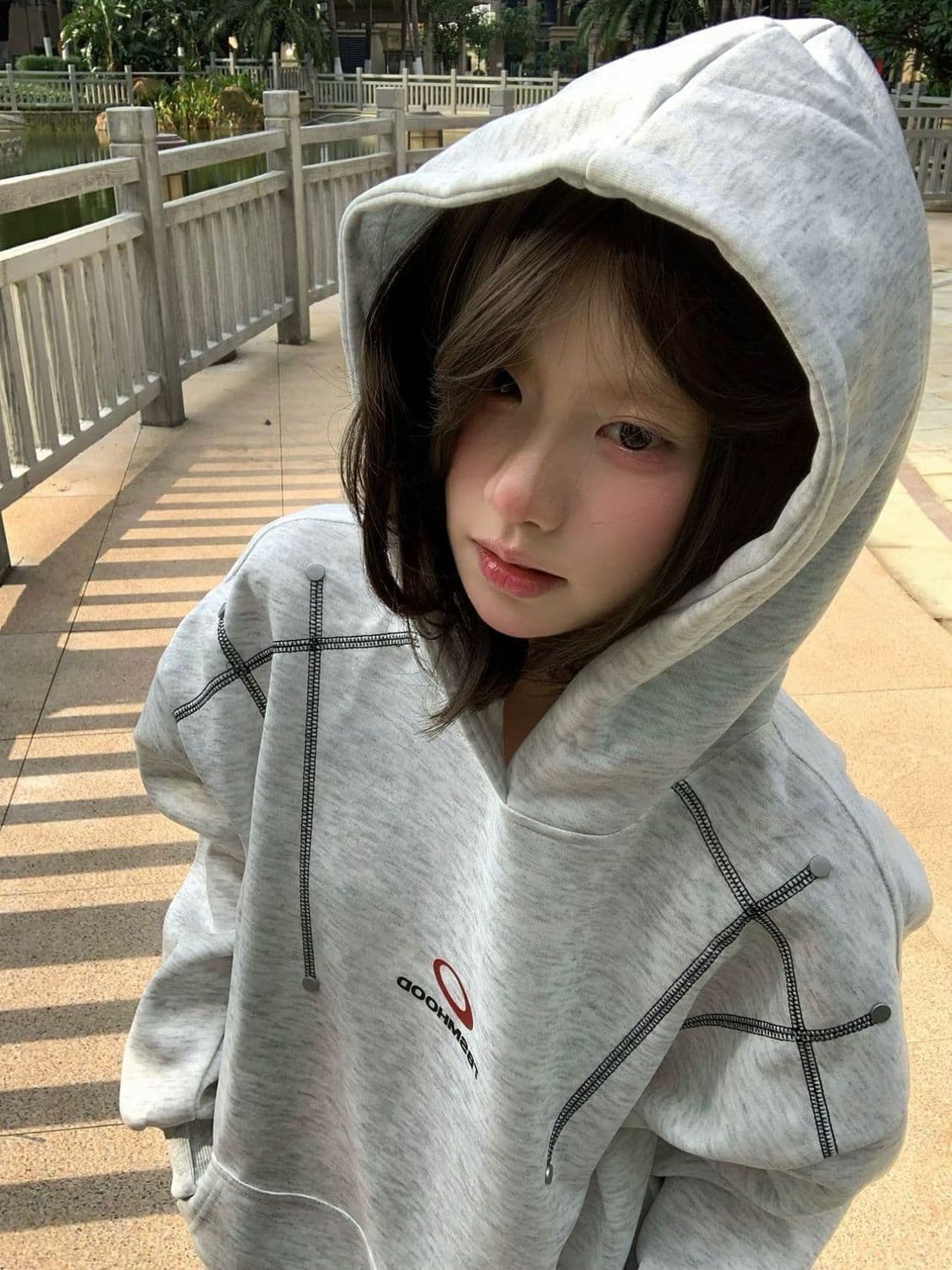 2026 가을 겨울 좋은 품질 털이 있는 명중 새로운 명중 인터넷 자수 원본 솜씨 음식 털 후아 면 복합 후드티 상세 이미지 2