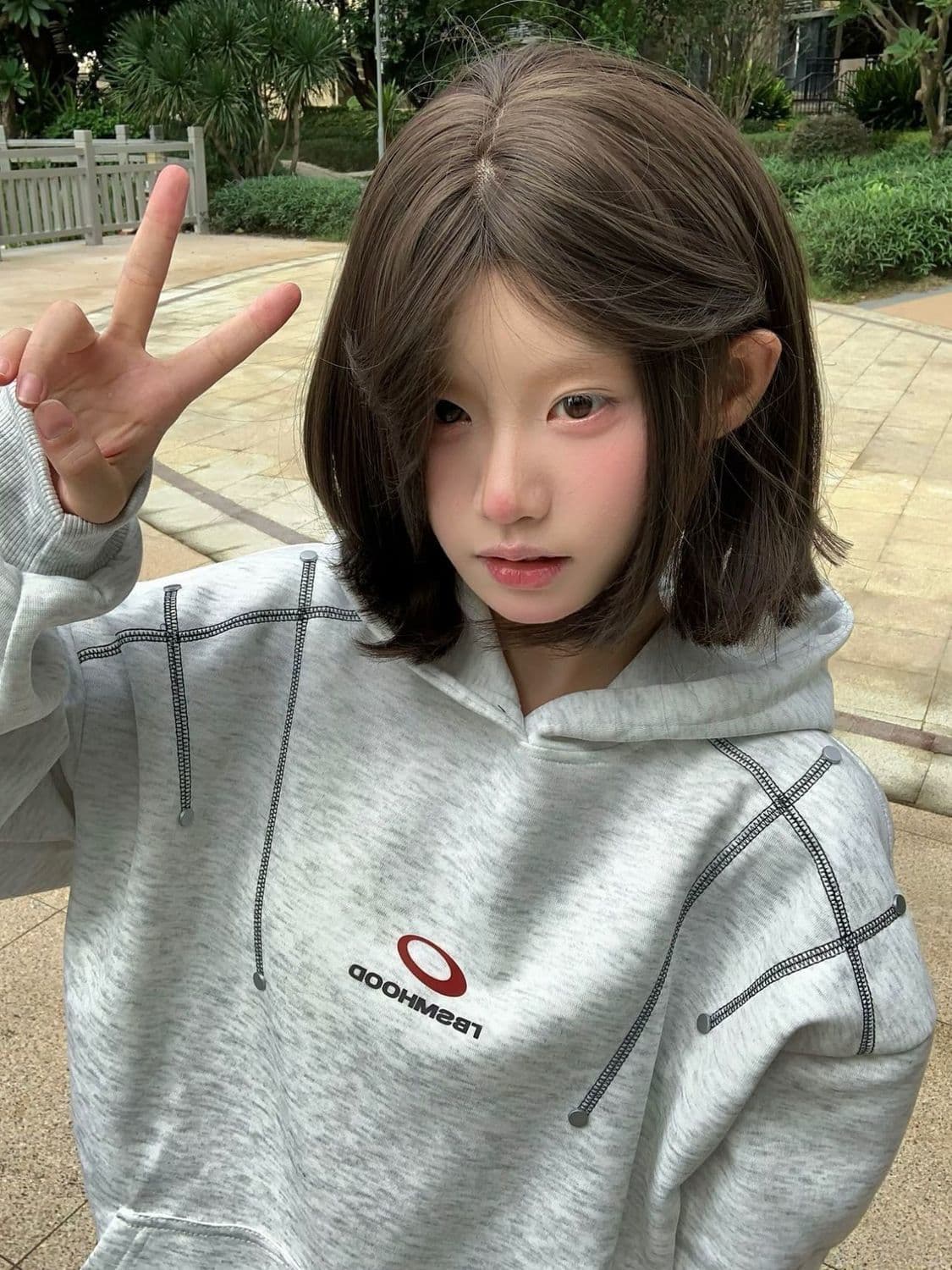 2026 가을 겨울 좋은 품질 털이 있는 명중 새로운 명중 인터넷 자수 원본 솜씨 음식 털 후아 면 복합 후드티 상세 이미지 5