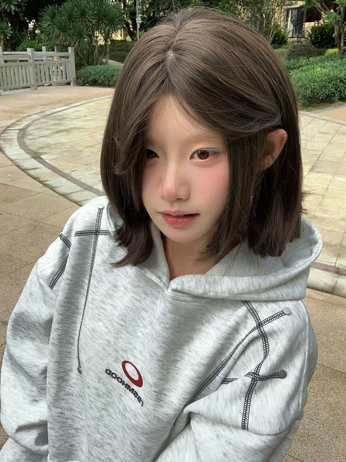2026 가을 겨울 좋은 품질 털이 있는 명중 새로운 명중 인터넷 자수 원본 솜씨 음식 털 후아 면 복합 후드티 상세 이미지 6