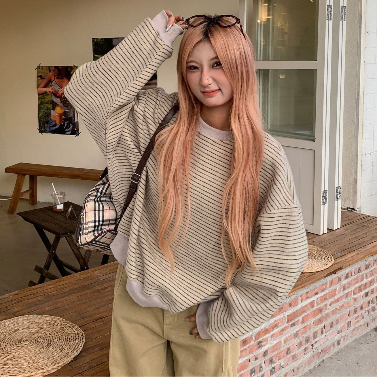 좋은 품질 광저우 원본 천 아니요 복합 내부 및 외부 원단 같은 2026 가을 원본 솜씨 후드티 여성