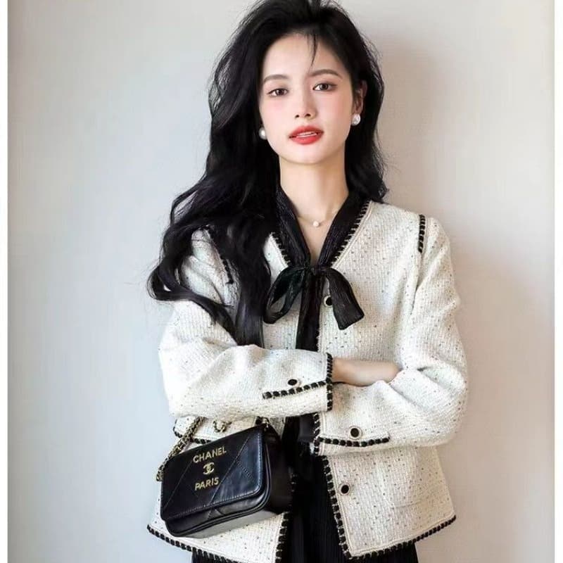 명문 여성 요정 가스 2026 봄 새로운 샤오시엔 명문 여성 바람 품격 우아함 스팽글 짧은 외투 미니멀리즘 패션 이미지 5