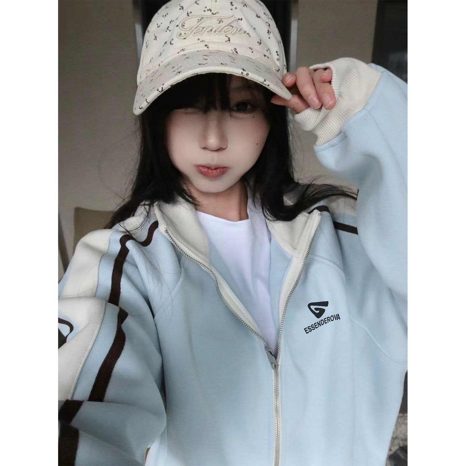 2025 새로운 미니멀리즘 스탠드 칼라 3개 바 후드티 여성 가을 겨울 루즈핏 슬림해 보이는 털이 있는 지퍼 오픈 가디건 출퇴근 재킷 이미지 3