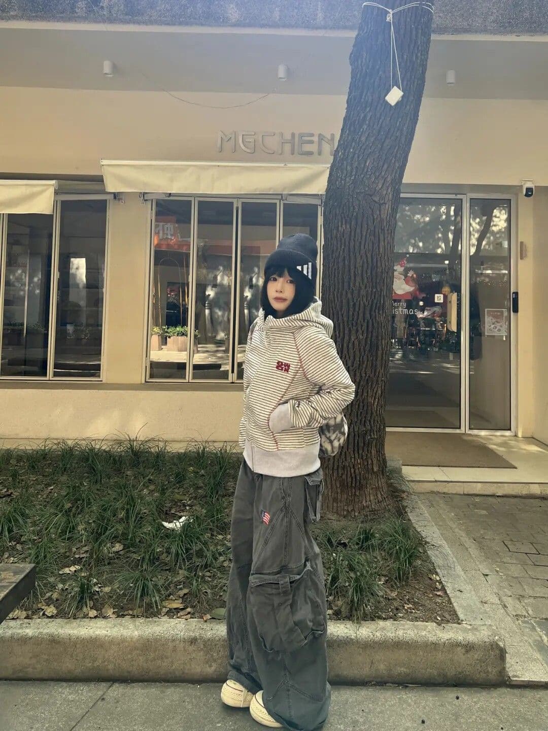핫셀블라드 선 배색 스트라이프 봄 가을 후드 지퍼 후드티 여성 새로운 한 부서 허리 수축 쇼트 스타일 운동 카디건 코트 상세 이미지 4