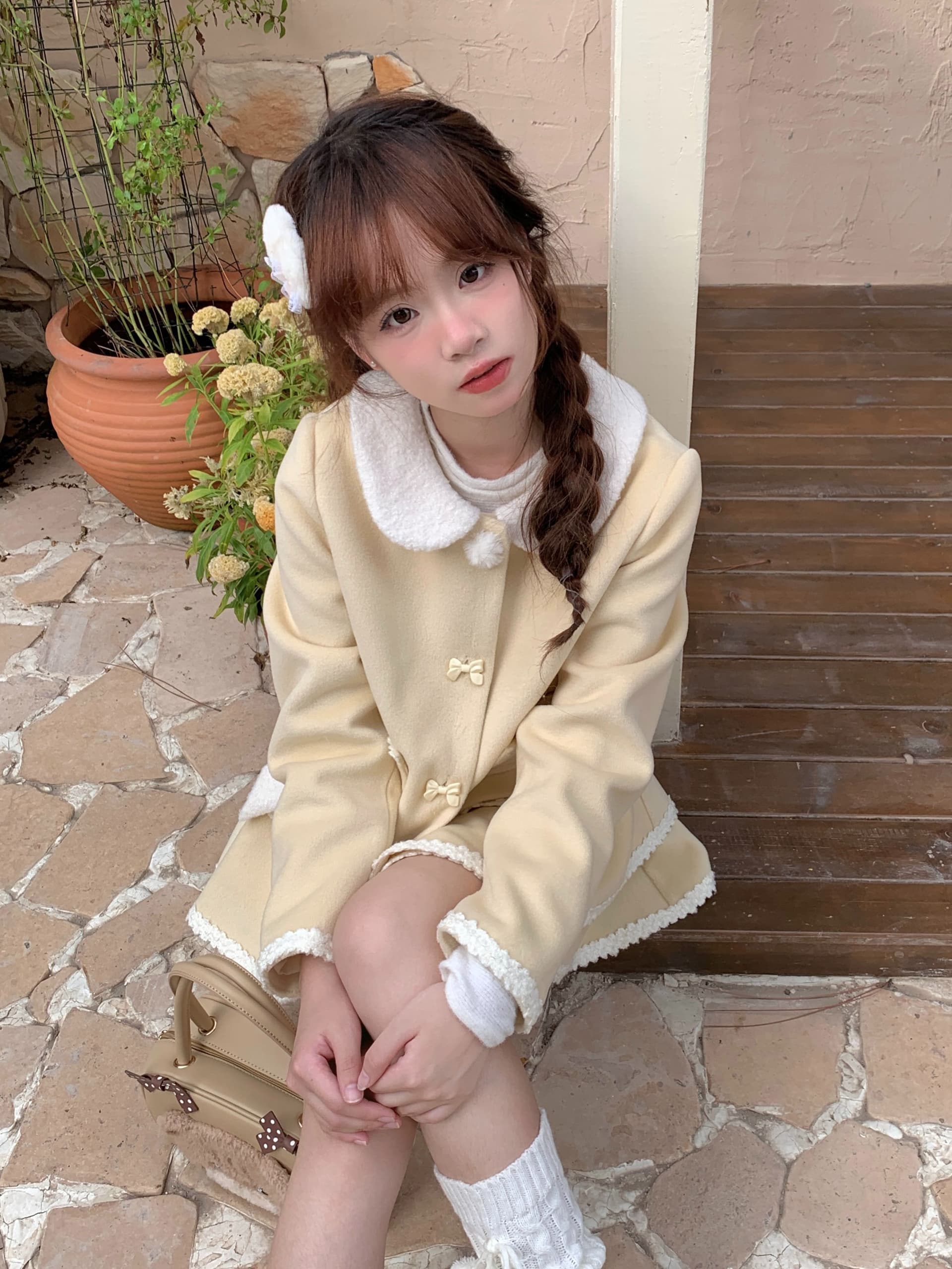 가을 겨울 새로운 우유 황색 다우 시시 조기 가을 모직 올해 인기 아름다운 세트 치마 투피스 슈트 여성 이미지 4