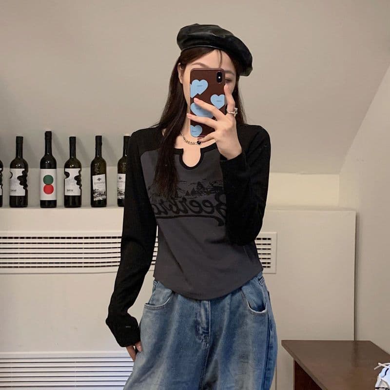 4 색 아메리칸 레트로 V넥 긍정적 인 어깨 배색 긴팔 티셔츠 여성 가을 겨울철 몸매 가꾸기 불규칙 기본 셔츠 상세 이미지 13