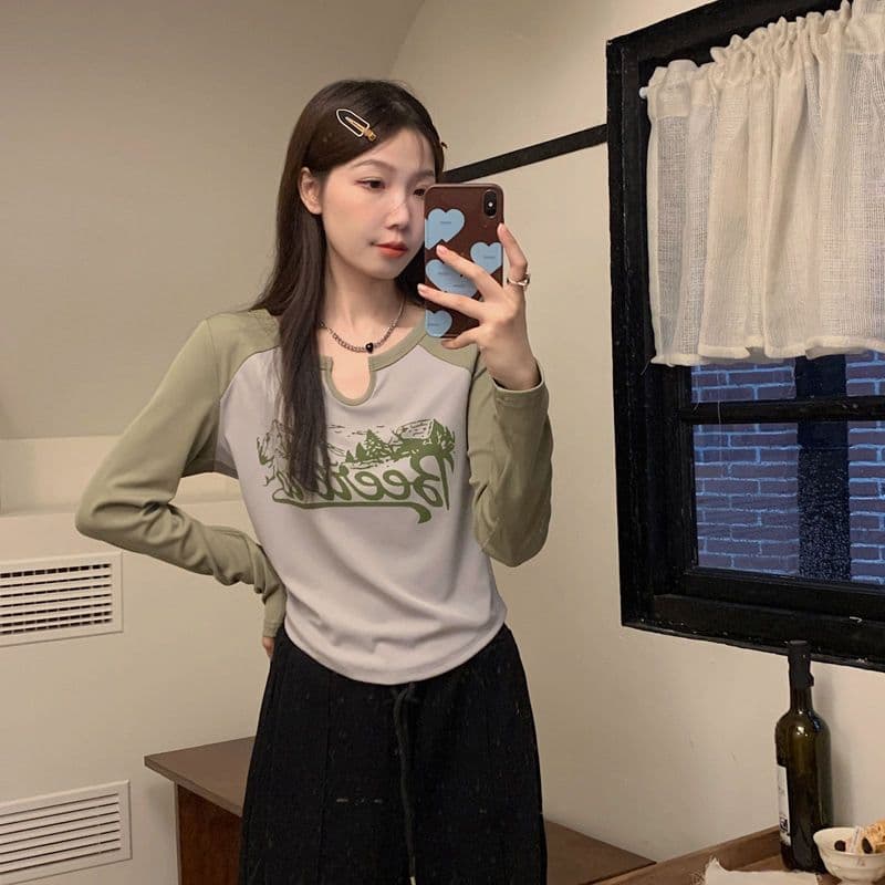 4 색 아메리칸 레트로 V넥 긍정적 인 어깨 배색 긴팔 티셔츠 여성 가을 겨울철 몸매 가꾸기 불규칙 기본 셔츠 상세 이미지 25
