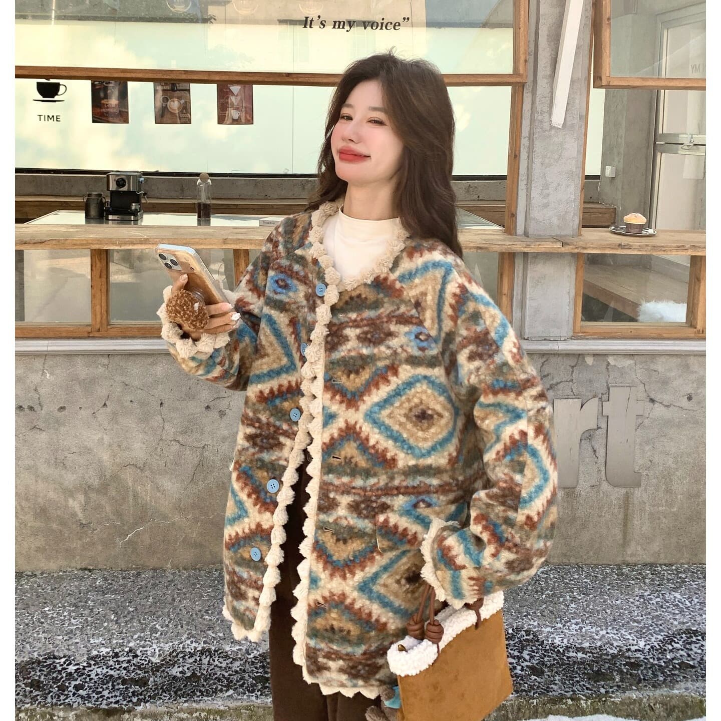 자이언트 잘 생긴 레트로 무늬 면 의류 이름 가족 바람 여성 겨울 새로운 연령 감소 솜을 넣은 내피 디자인 센스 꽃무늬 재킷 이미지 6