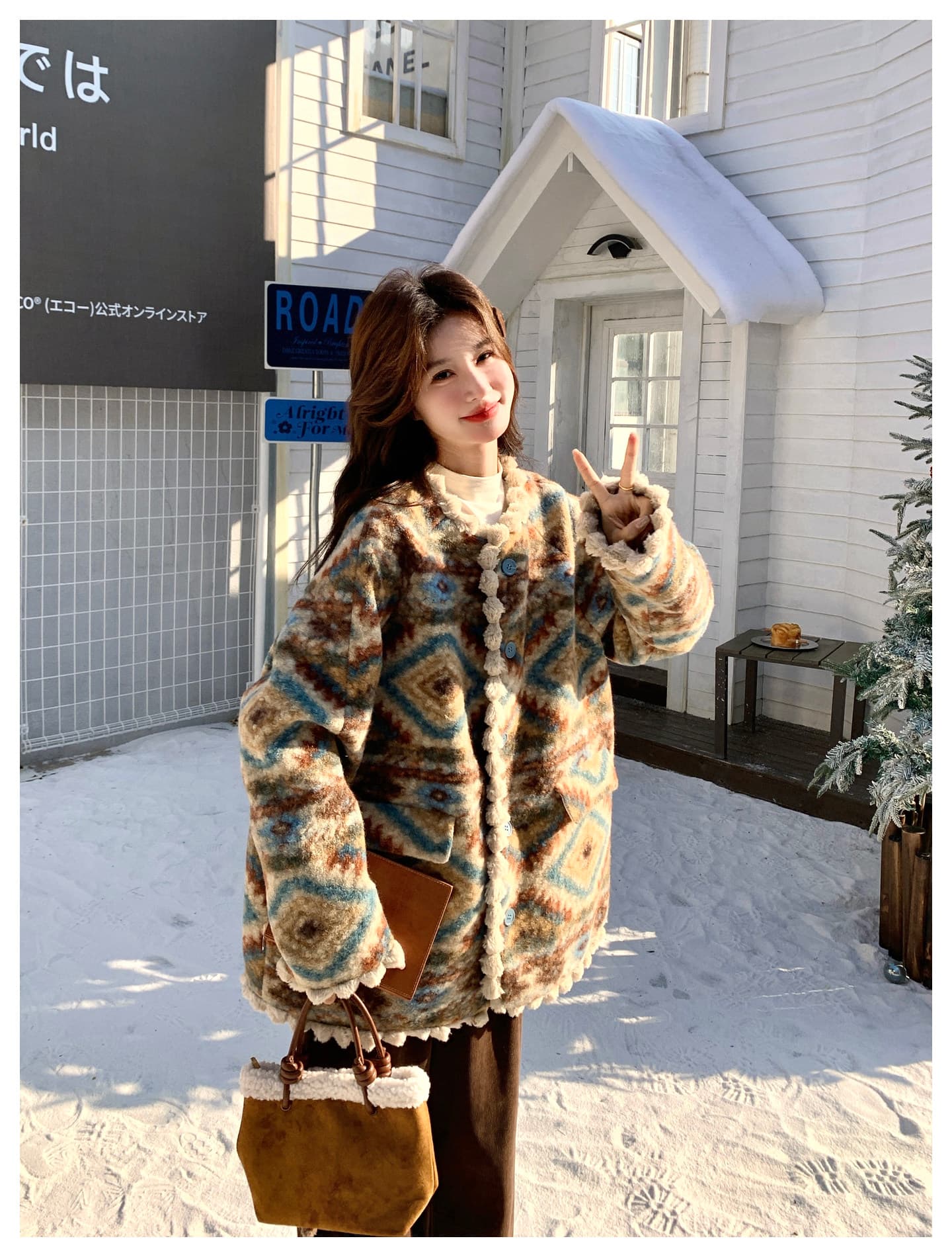 자이언트 잘 생긴 레트로 무늬 면 의류 이름 가족 바람 여성 겨울 새로운 연령 감소 솜을 넣은 내피 디자인 센스 꽃무늬 재킷 상세 이미지 8
