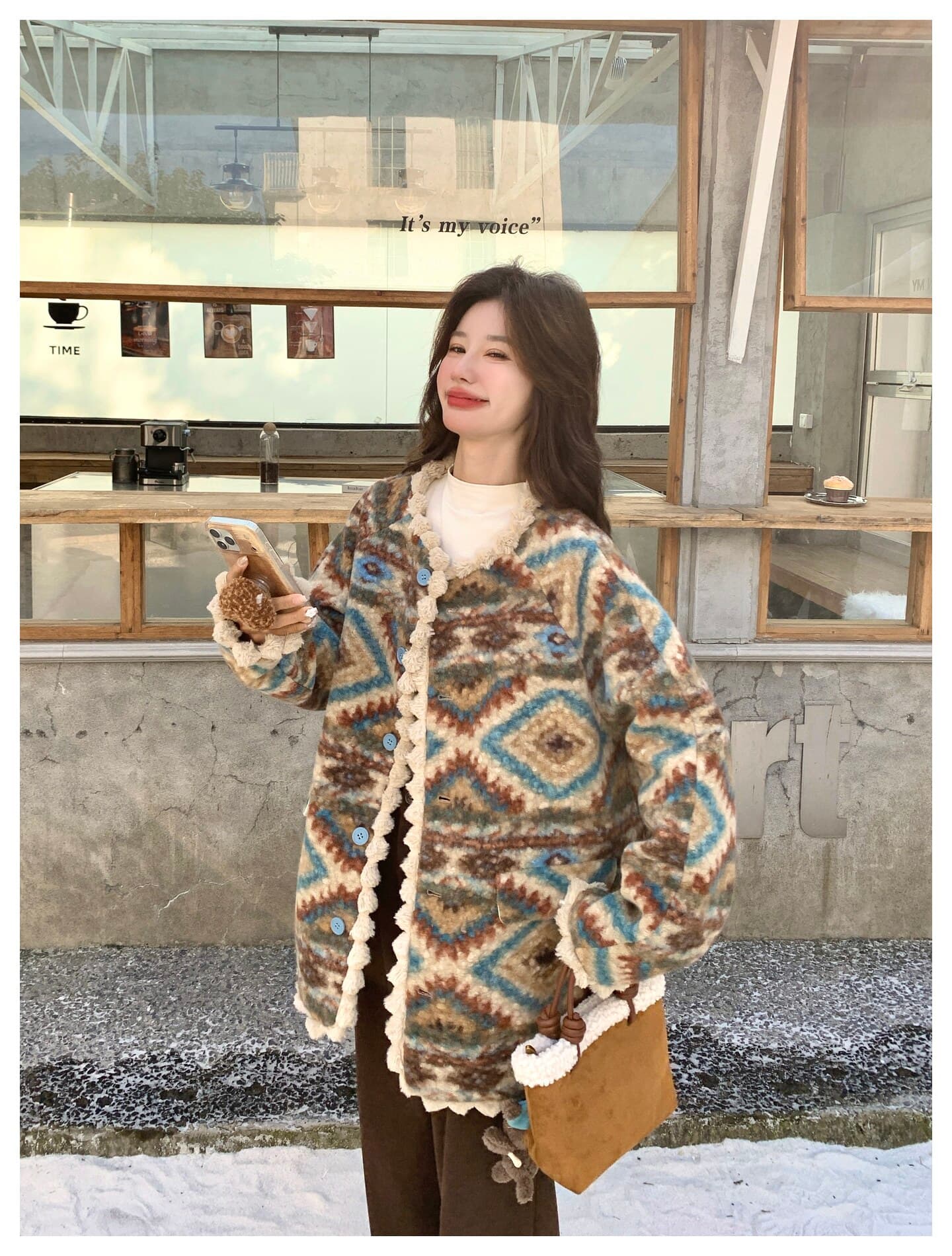 자이언트 잘 생긴 레트로 무늬 면 의류 이름 가족 바람 여성 겨울 새로운 연령 감소 솜을 넣은 내피 디자인 센스 꽃무늬 재킷 상세 이미지 9