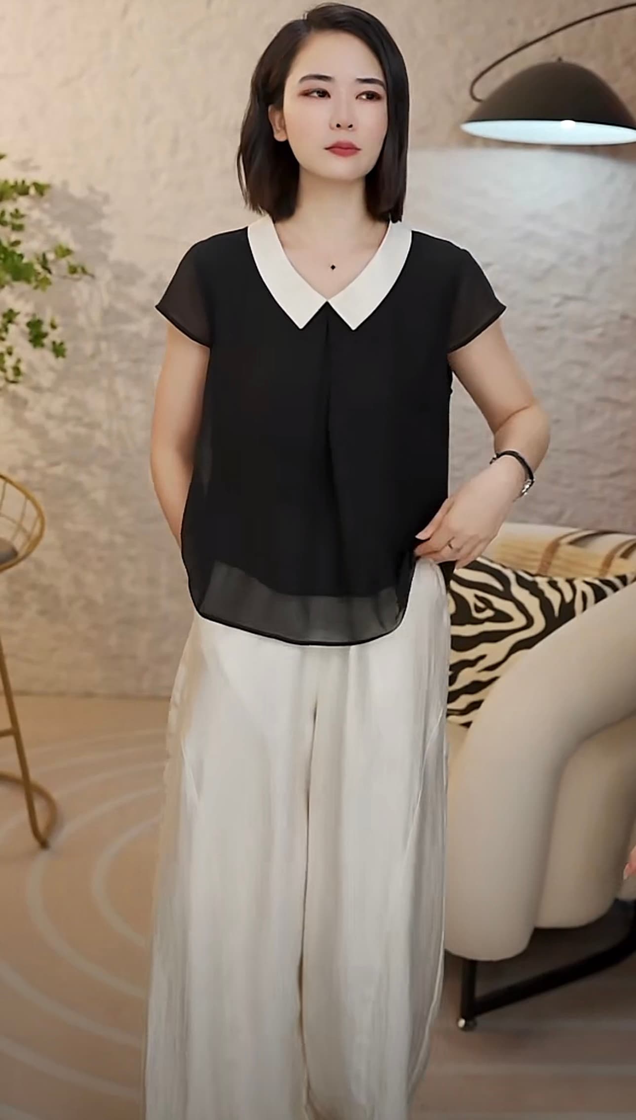 2026 여름 새로운 흑인과 백인 패치워크 색상 베이비 칼라 쉬폰 톱 여성 루즈핏 표지 배 슬림해 보이는 어머니 드레스 이미지 5