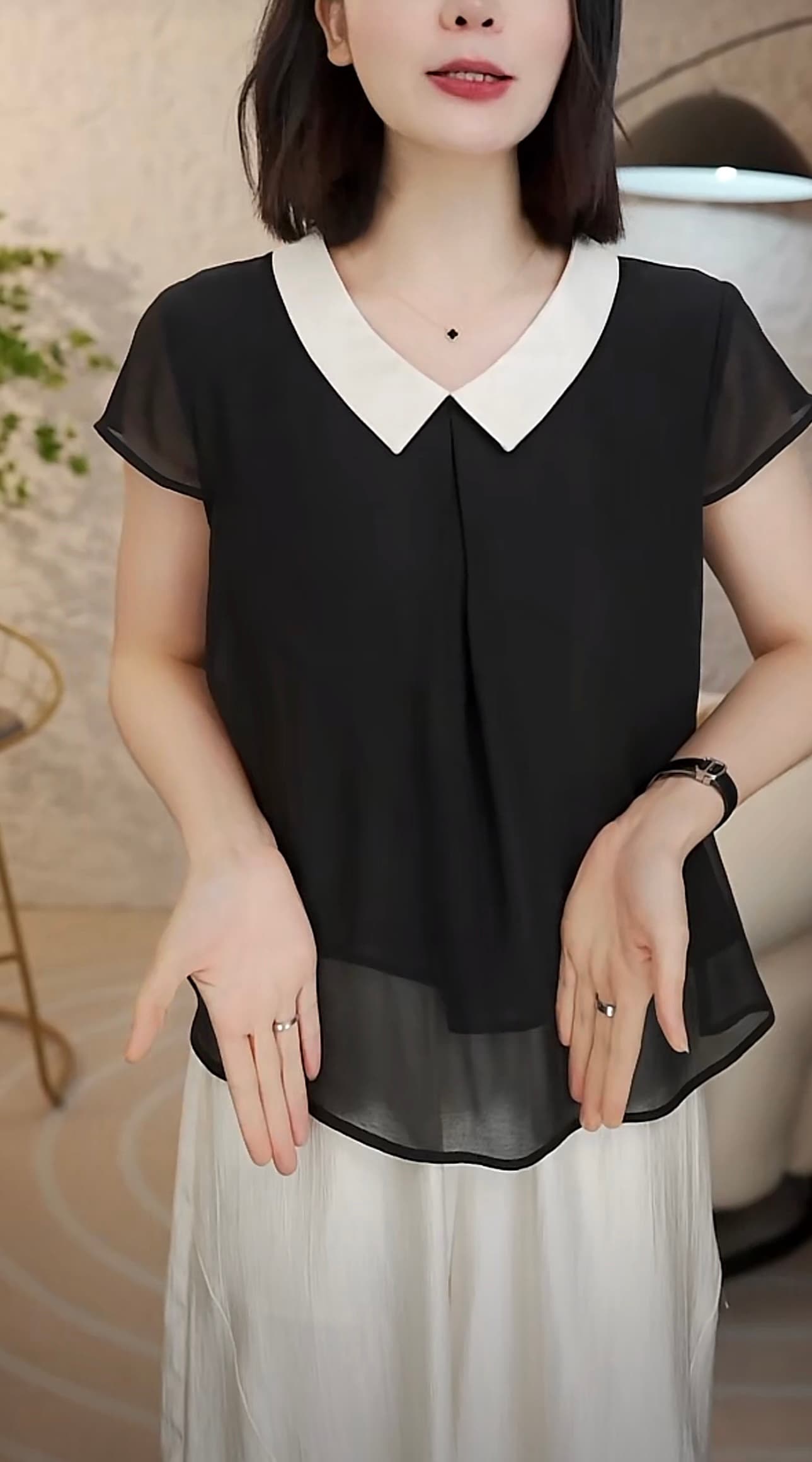 2026 여름 새로운 흑인과 백인 패치워크 색상 베이비 칼라 쉬폰 톱 여성 루즈핏 표지 배 슬림해 보이는 어머니 드레스 상세 이미지 1