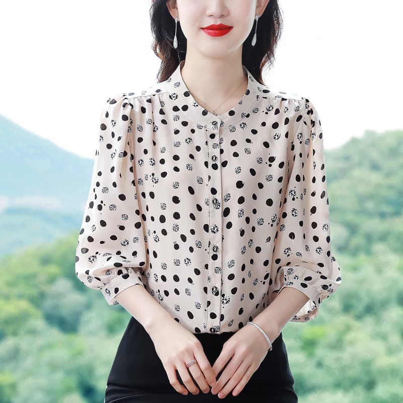 2026 살구 색상 도트 쉬폰 셔츠 여성 새로운 품격 출퇴근 거품 소매 슬림해 보이는 다용도 얇은 스타일 작은 셔츠 상세 이미지 2
