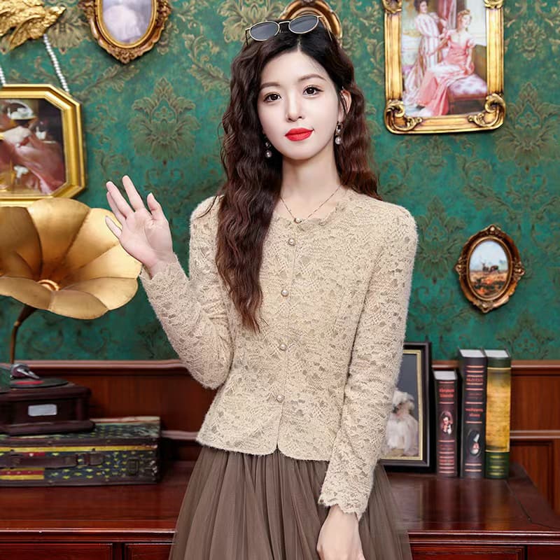 2026 봄 가을 레이스 맨위 여성 프랑스식 라운드 넥 쇼트 스타일 허리 수축 긴팔 풀오버 작은 셔츠 상세 이미지 1