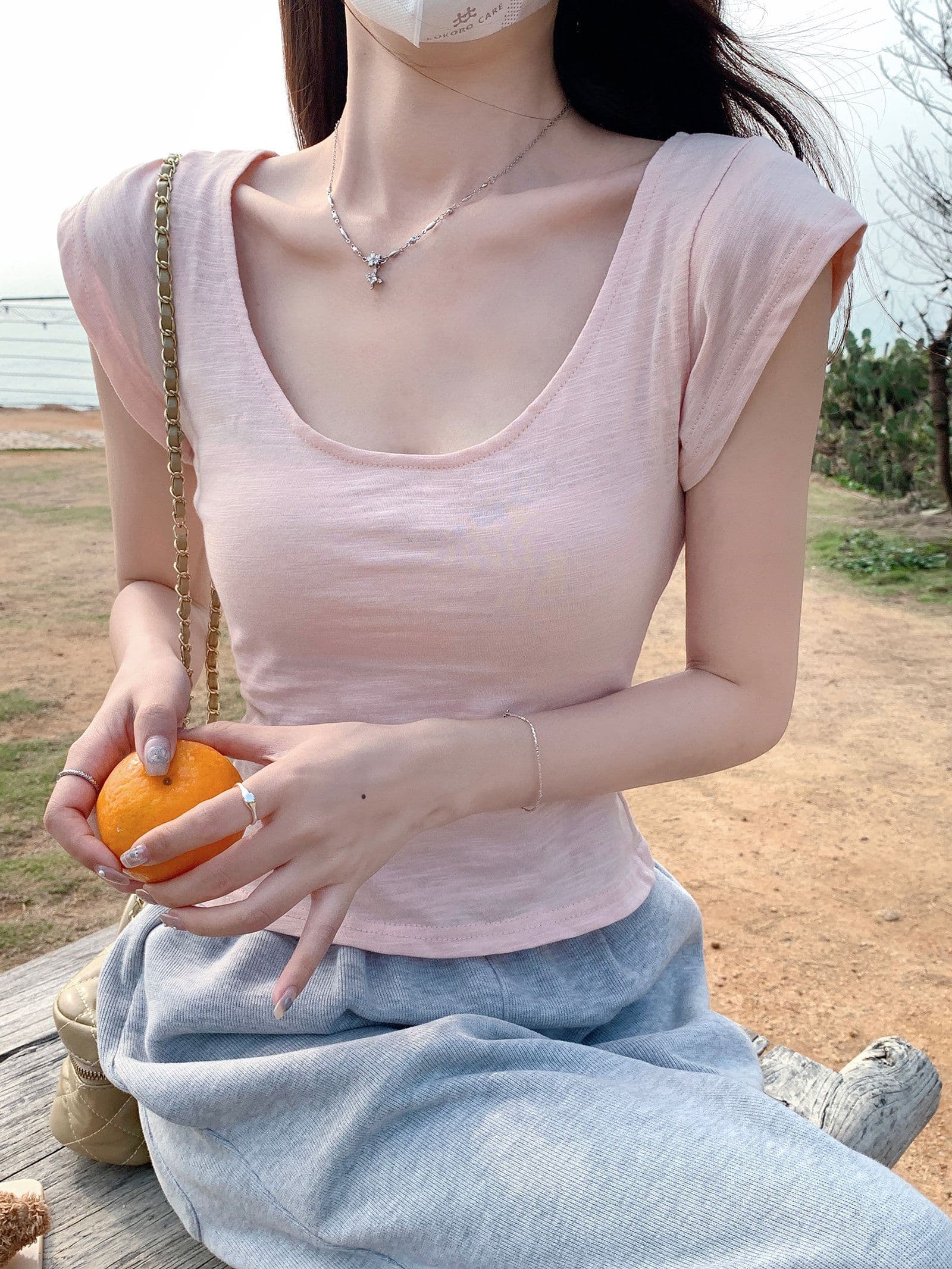 낮음 u 칼라 긍정적 인 어깨 핑크색 반팔 티셔츠 여성 여름 달콤한 매운맛 순수한 욕망 바람 외국 가스 몸매 가꾸기 슬림해 보이는 만나는 작은 셔츠 맨위 상세 이미지 12