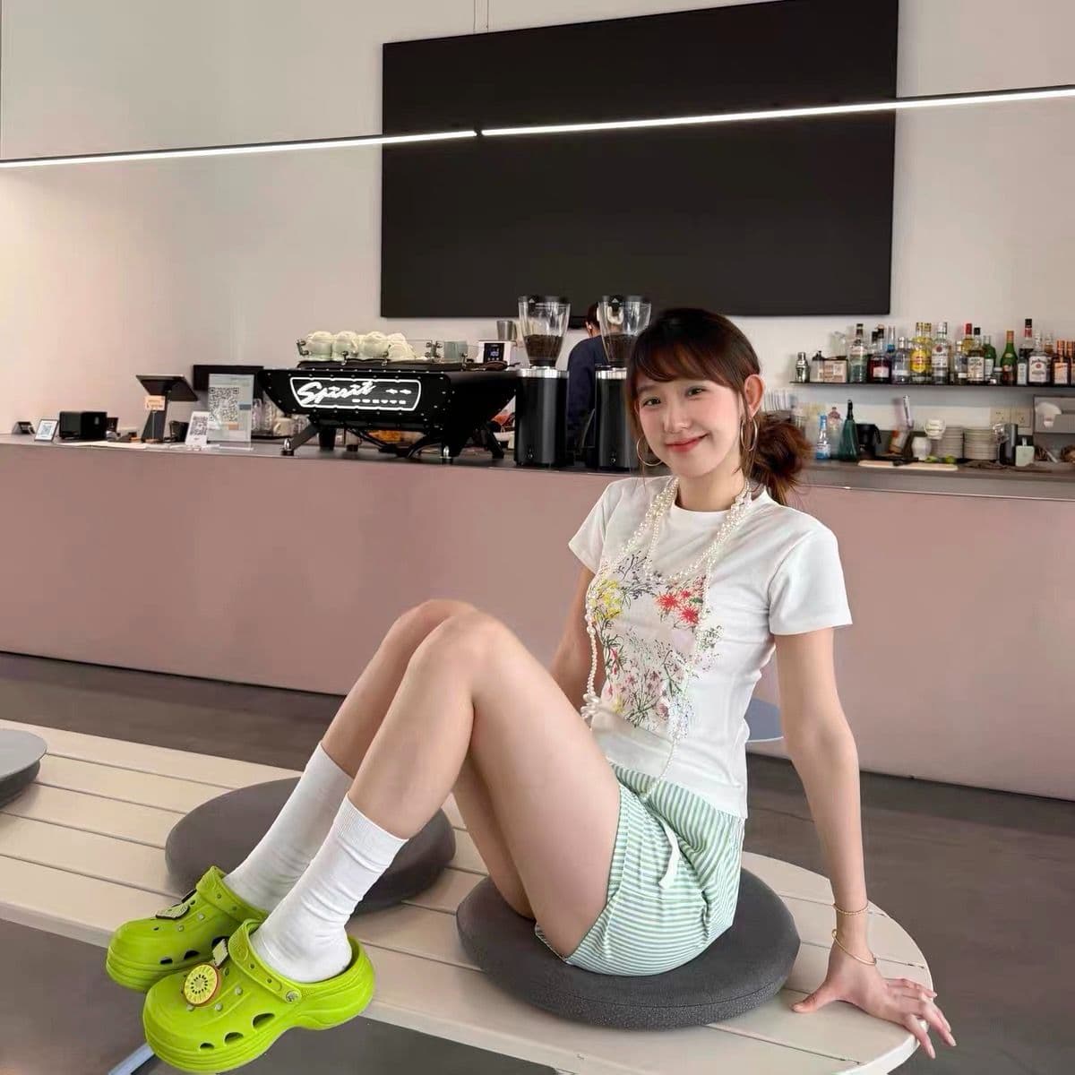 40 220 그램 빗질하다 92 면 8 암모니아 Lun 이후 패키지 칼라 몸매 가꾸기 슬림해 보이는 긍정적 인 어깨 반팔 티셔츠 여성 상세 이미지 3