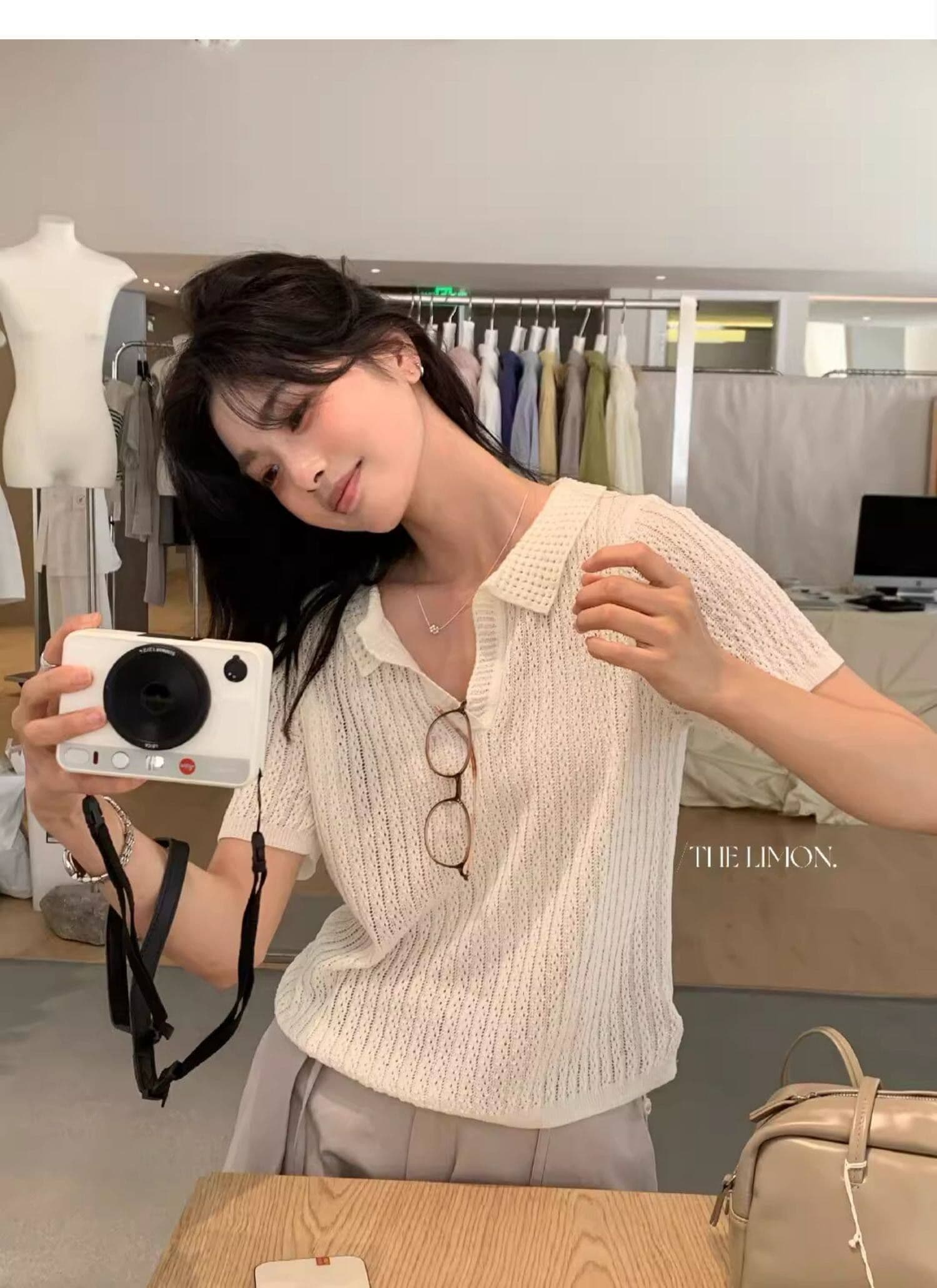 도파민 파란색 POLO 칼라 긍정적 인 어깨 반팔 니트 티셔츠 여성 여름 느슨함 센스 루즈핏 폴로 칼라 홀로우 아웃 맨위 상세 이미지 6