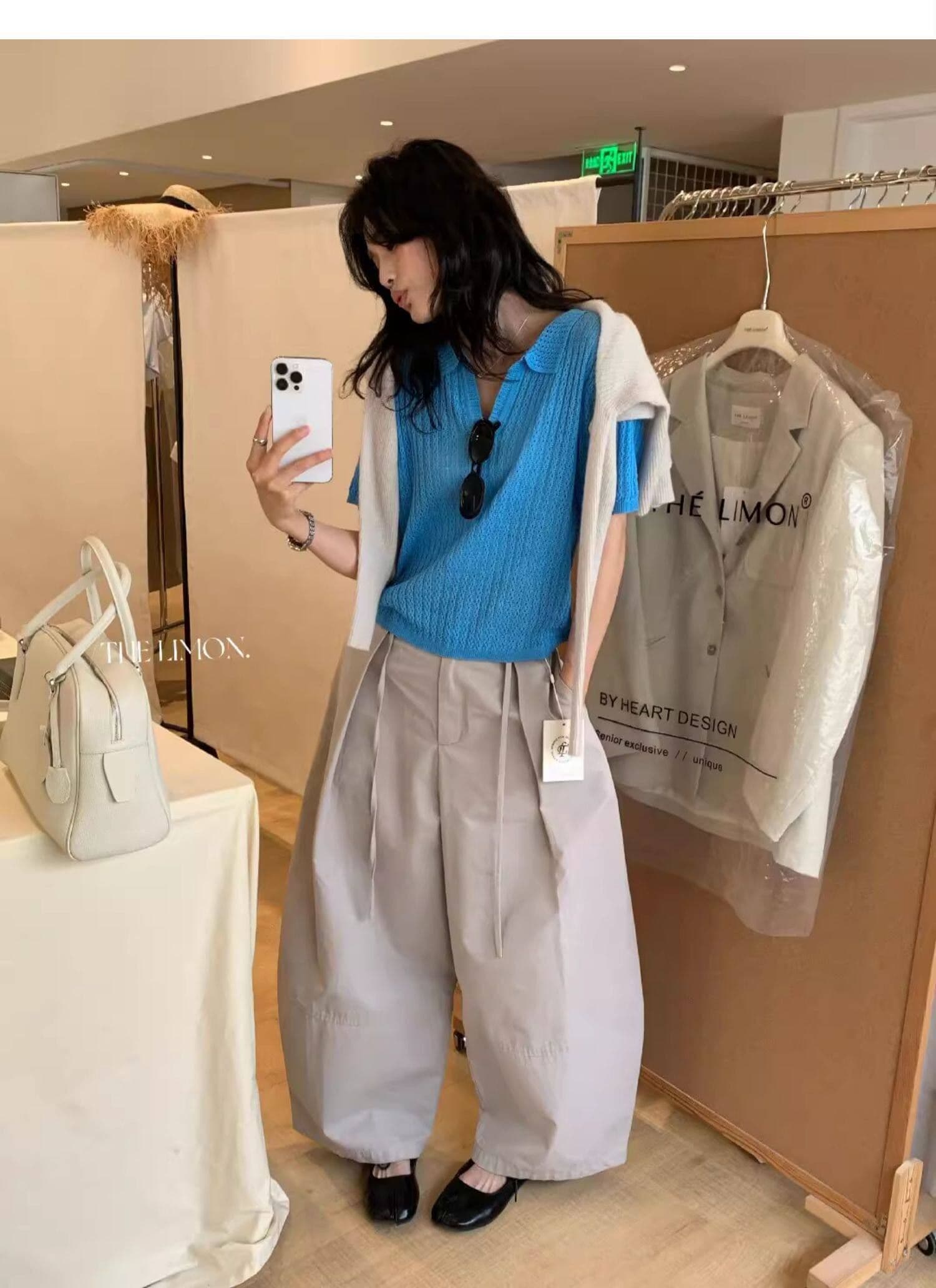 도파민 파란색 POLO 칼라 긍정적 인 어깨 반팔 니트 티셔츠 여성 여름 느슨함 센스 루즈핏 폴로 칼라 홀로우 아웃 맨위 상세 이미지 14