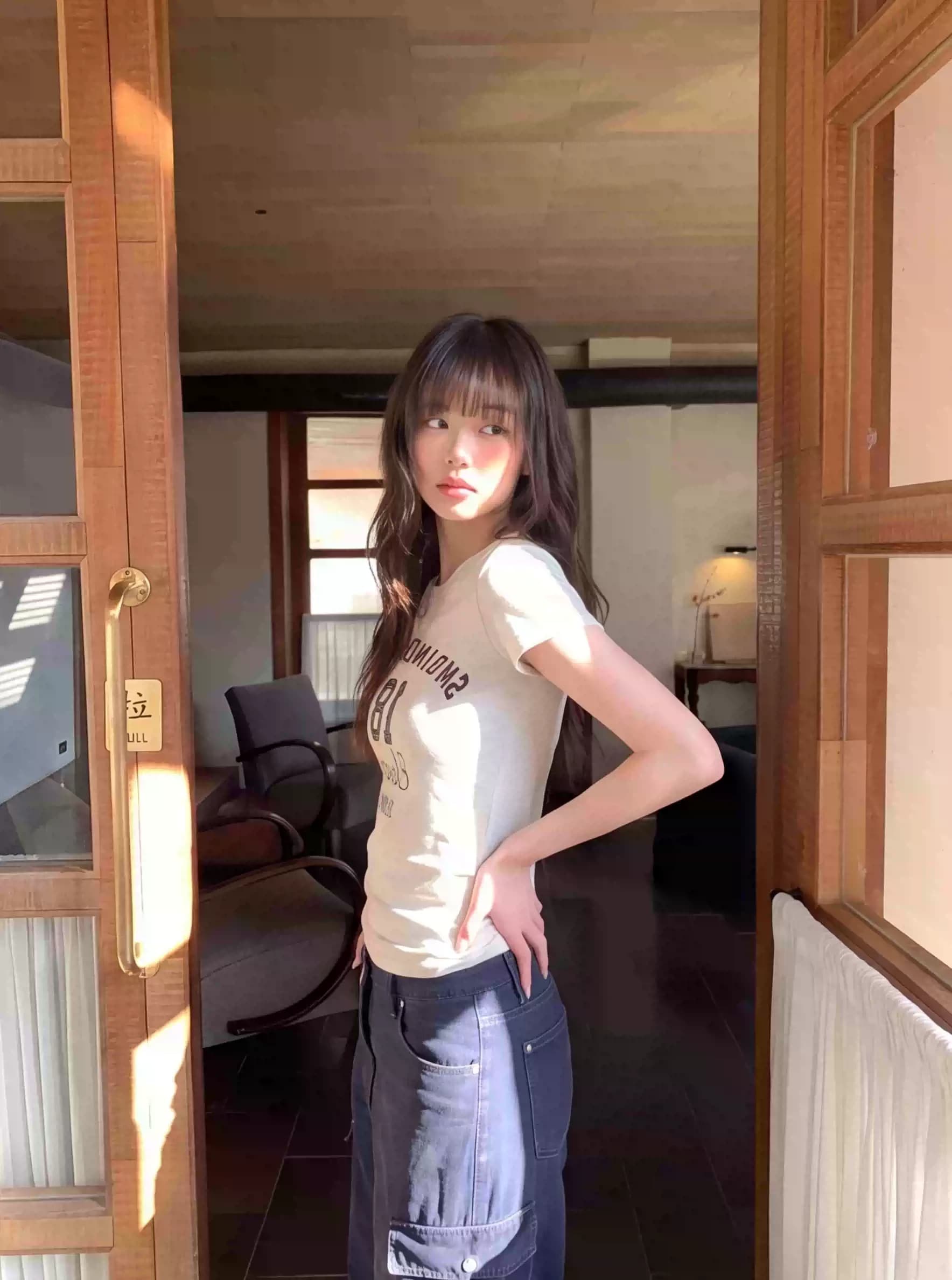 40 순면 220 그램 92 면 8 암모니아 Lun 긍정적 인 어깨 반팔 티셔츠 여성 프린트 상세 이미지 5