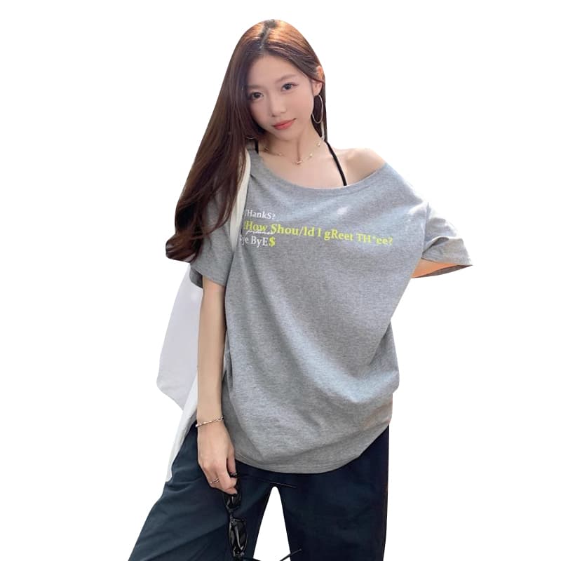 느긋한 바람 알파벳 프린트 반팔 오프숄더 티셔츠 비스듬한 어깨 의류 이미지 5