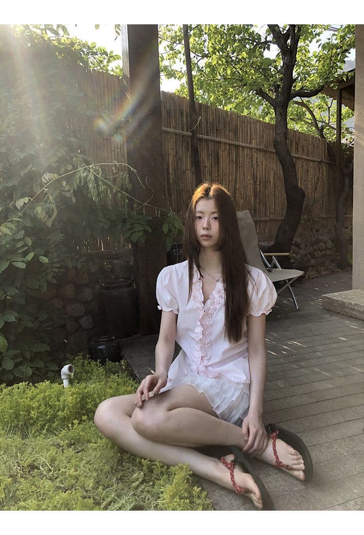 파란색 프릴 스트라이프 거품 소매 여성 셔츠 여름 V넥 꼬집기 허리 반팔 맨위 상세 이미지 3