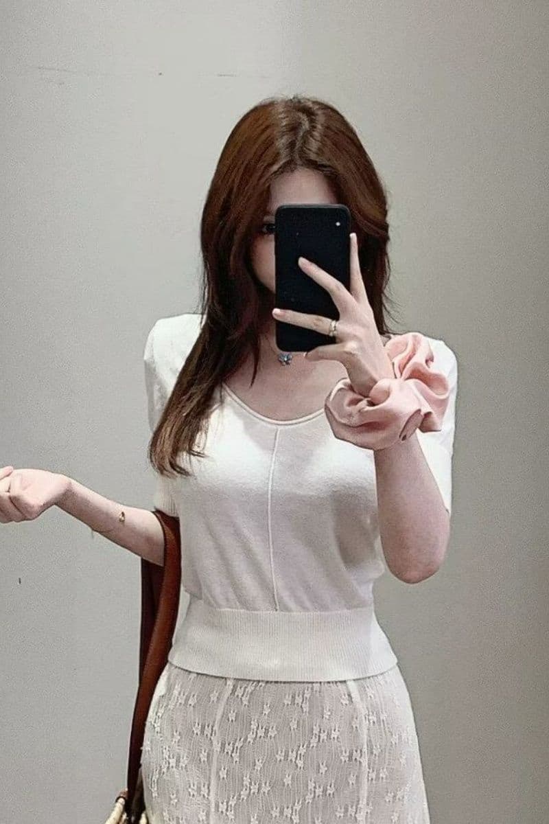 프랑스식 작은 셔츠 여름 오래된 돈 느슨함 니트 작은 반팔 여성 프랑스식 느긋한 단색 다용도 u 칼라 반팔 셔츠 이미지 3