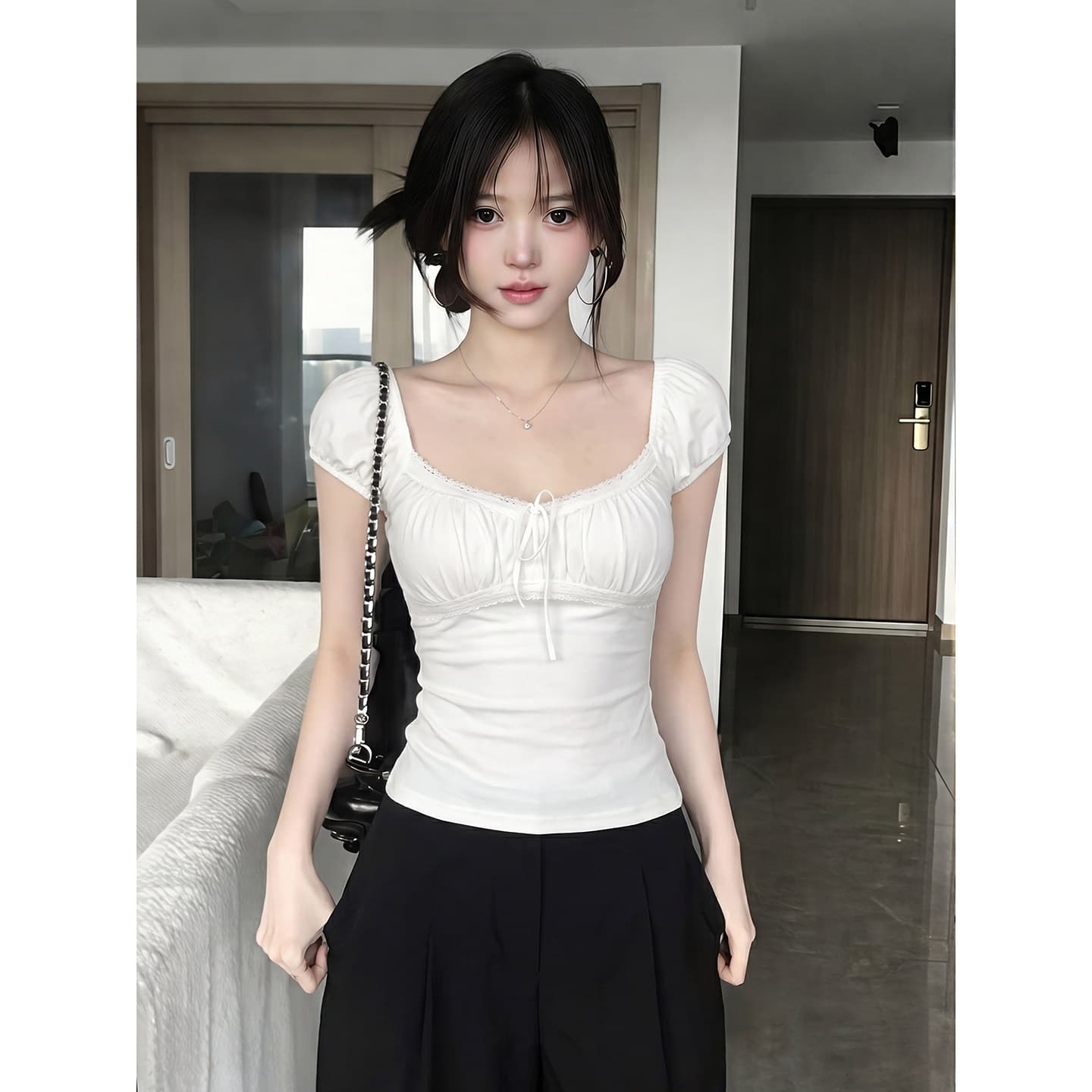 캐주얼 디자인 센스 레이스 레이스 광장 칼라 반팔 작은 셔츠 여름 몸매 가꾸기 슬림해 보이는 다용도 거품 소매 티셔츠 여성