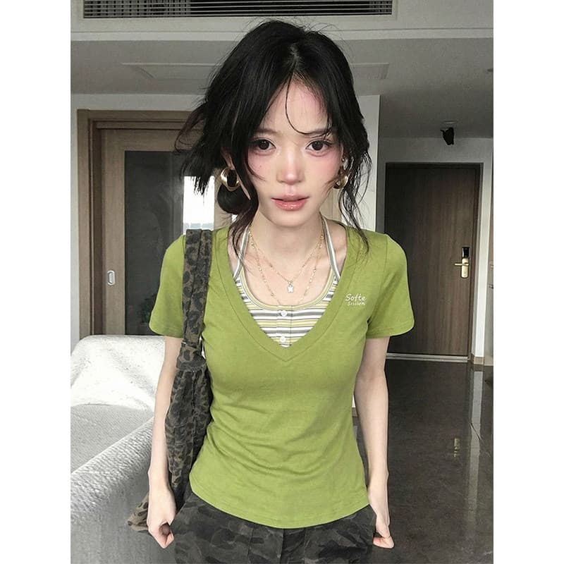 도파민 녹색 V넥 반팔 티셔츠 여성 여름 배색 스트라이프 행침 목 캐미솔 핫걸 맨위 투피스 세트 이미지 2