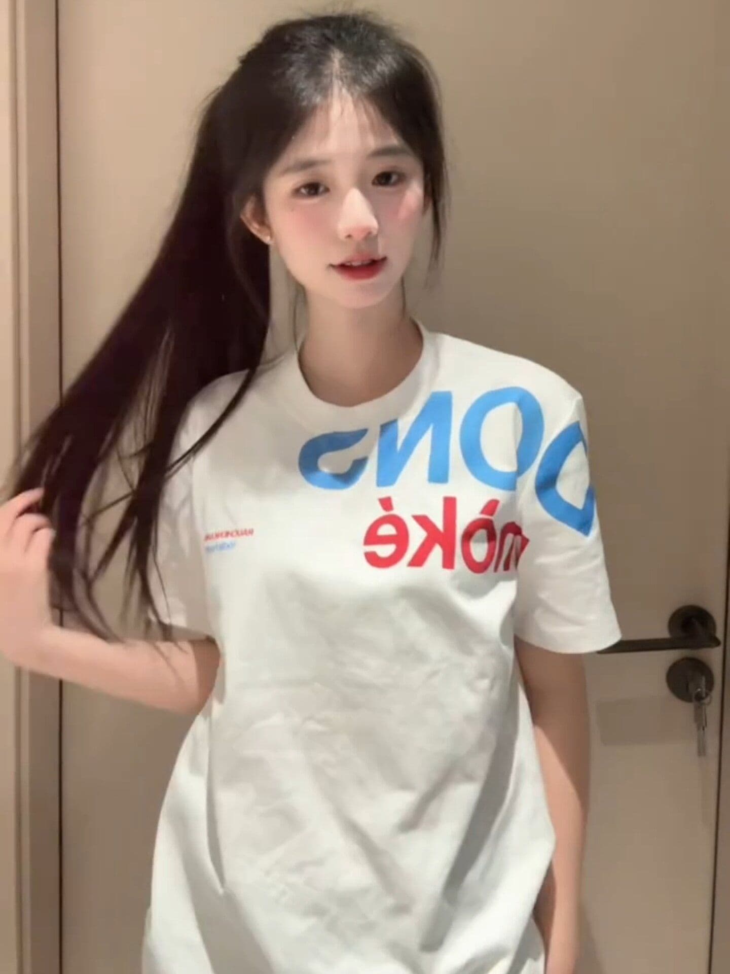 긍정적 인 어깨 섹션 반팔 티셔츠 여성 여름 2026 새로운 순면 맨위 상세 이미지 2