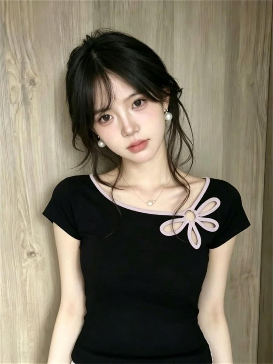 홀로우 아웃 꽃 반팔 티셔츠 여성 2026 여름 몸매 가꾸기 슬림해 보이는 다용도 맨위 상세 이미지 3