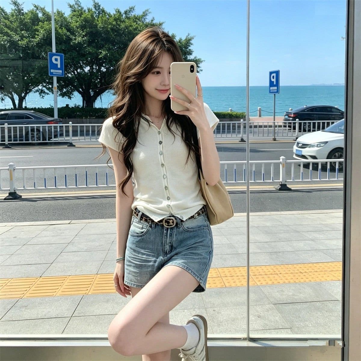 2026 여름 새로운 한 부서 순수한 욕망 바람 라운드 넥 화이트 반팔 니트 스웨터 여성 디자인 센스 몸매 가꾸기 다용도 맨위 상세 이미지 2