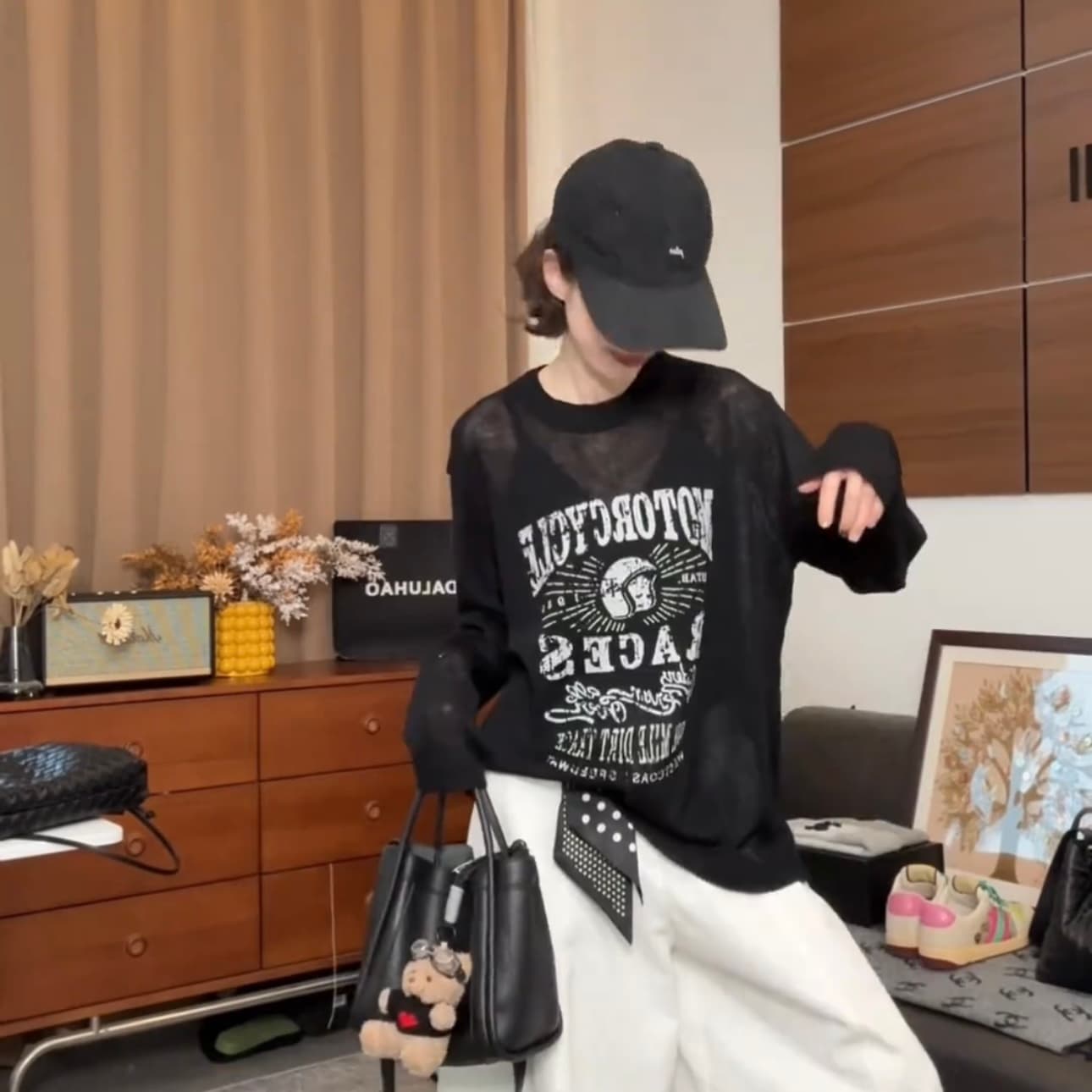 아메리칸 레트로 스타일 알파벳 프린트 자외선 차단 블라우스 여성 봄 여름 루즈핏 슬림해 보이는 다용도 긴팔 니트 맨위 트렌디 상세 이미지 3