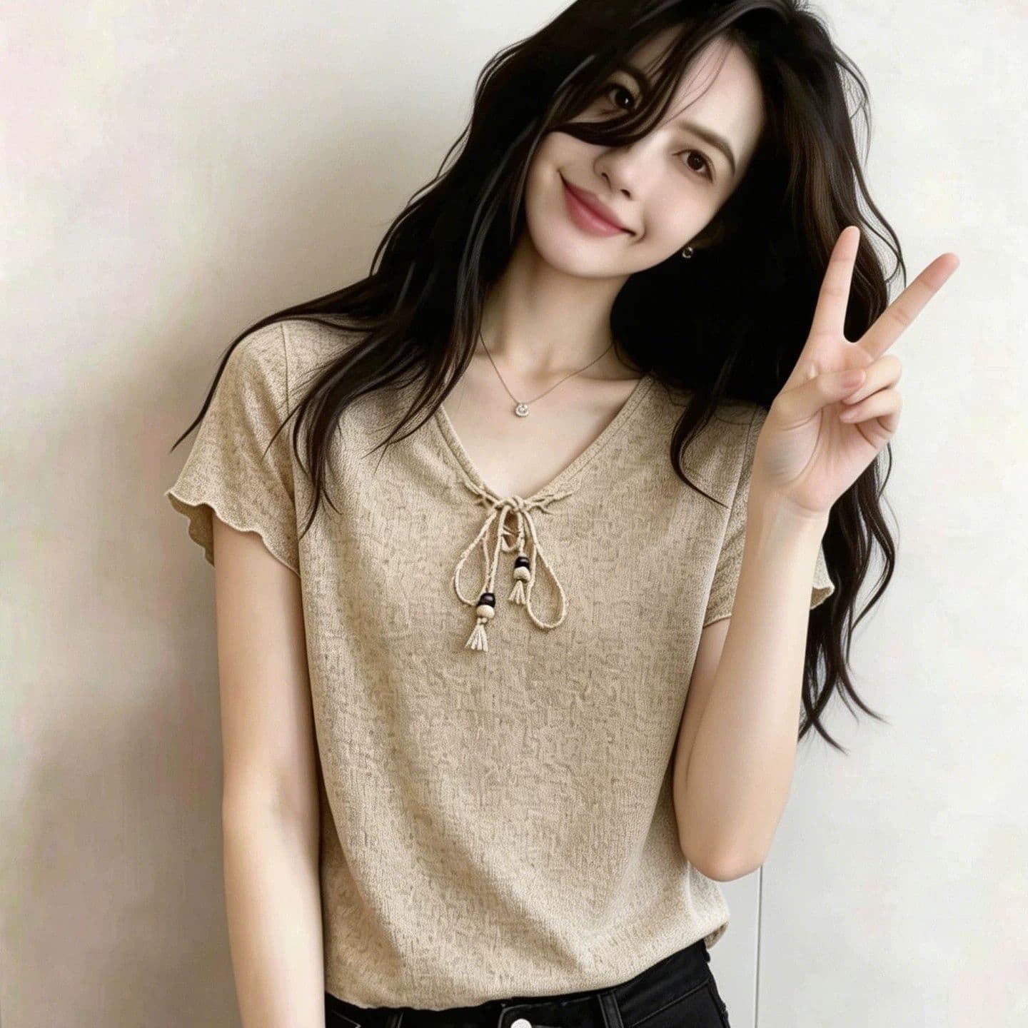 한 부서 얇은 스타일 반팔 여성 여름 2026 새로운 V넥 캐주얼 다용도 연령 감소 패션 외국 가스 얼음 실크 니트 스웨터 상세 이미지 2