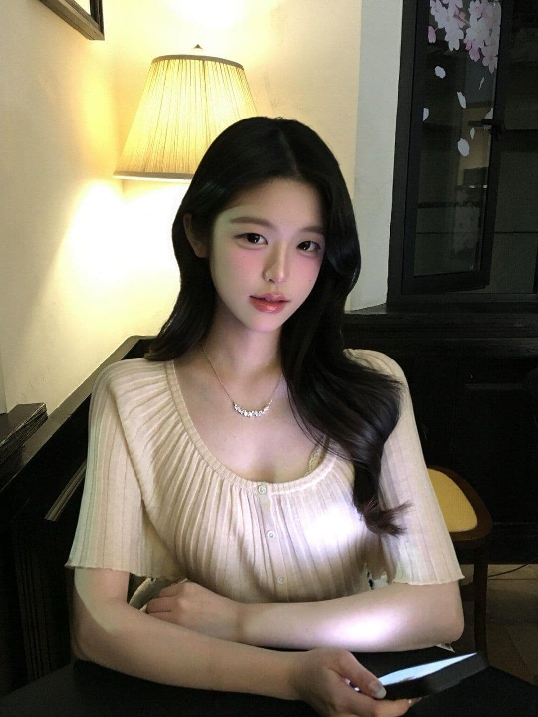 한 부서 화이트 마이크로 ~을 통해 알파벳 프린트 니트 태양 보호 셔츠 여성 여름 새로운 작은 대중 디자인 센스 아름다운 맨위 이미지 3