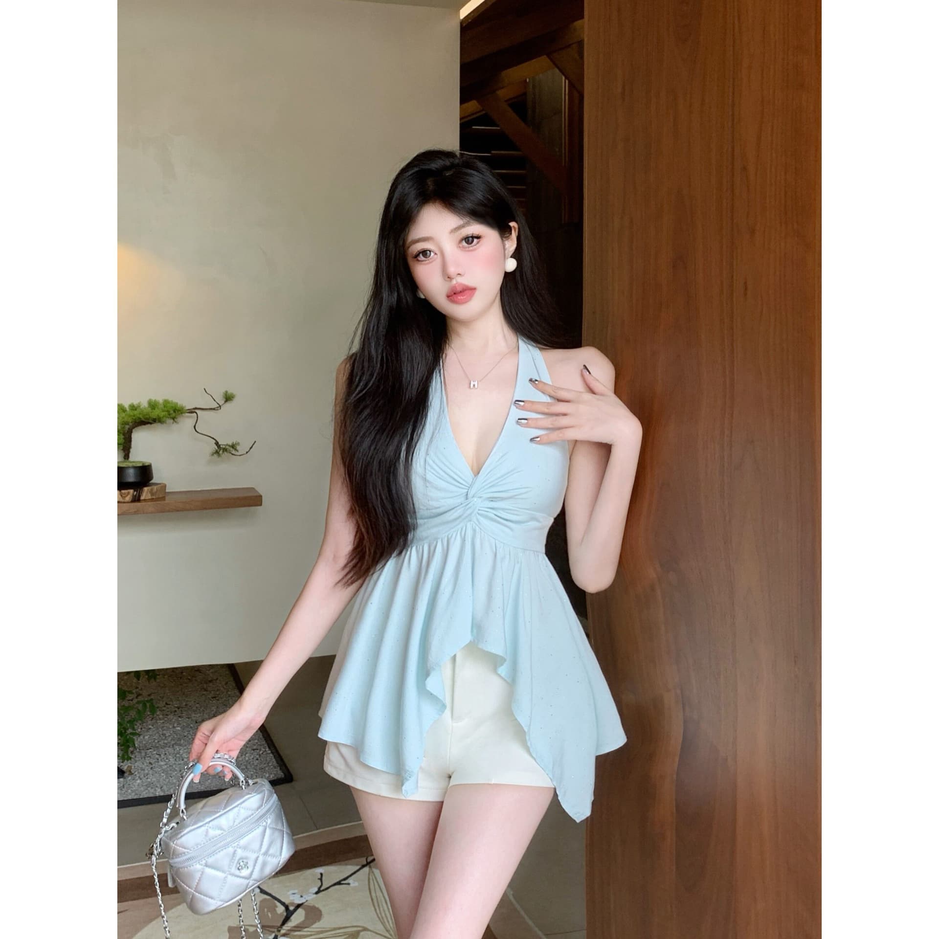 순수한 욕망 행침 목 비틀림 조끼 달콤한 매운맛 백리스 몸매 가꾸기 슬림해 보이는 싱글 착용 민소매 맨위