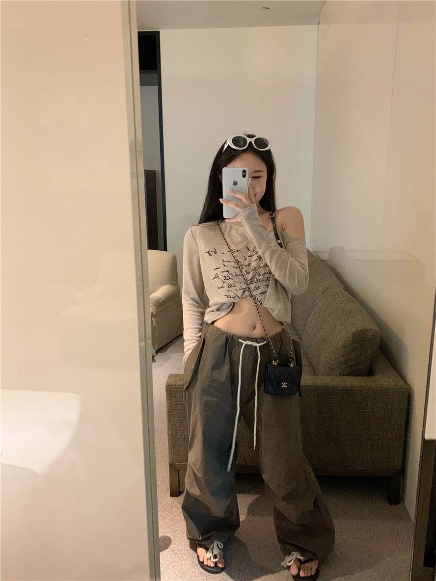 오프숄더 슬립 긴팔 티셔츠 여성 여름 얇은 스타일 알파벳 루즈핏 자외선 차단 블라우스 만나는 작은 셔츠 맨위 상세 이미지 24